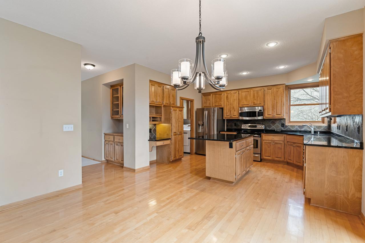 19054 Magenta Bay Property Photo 12