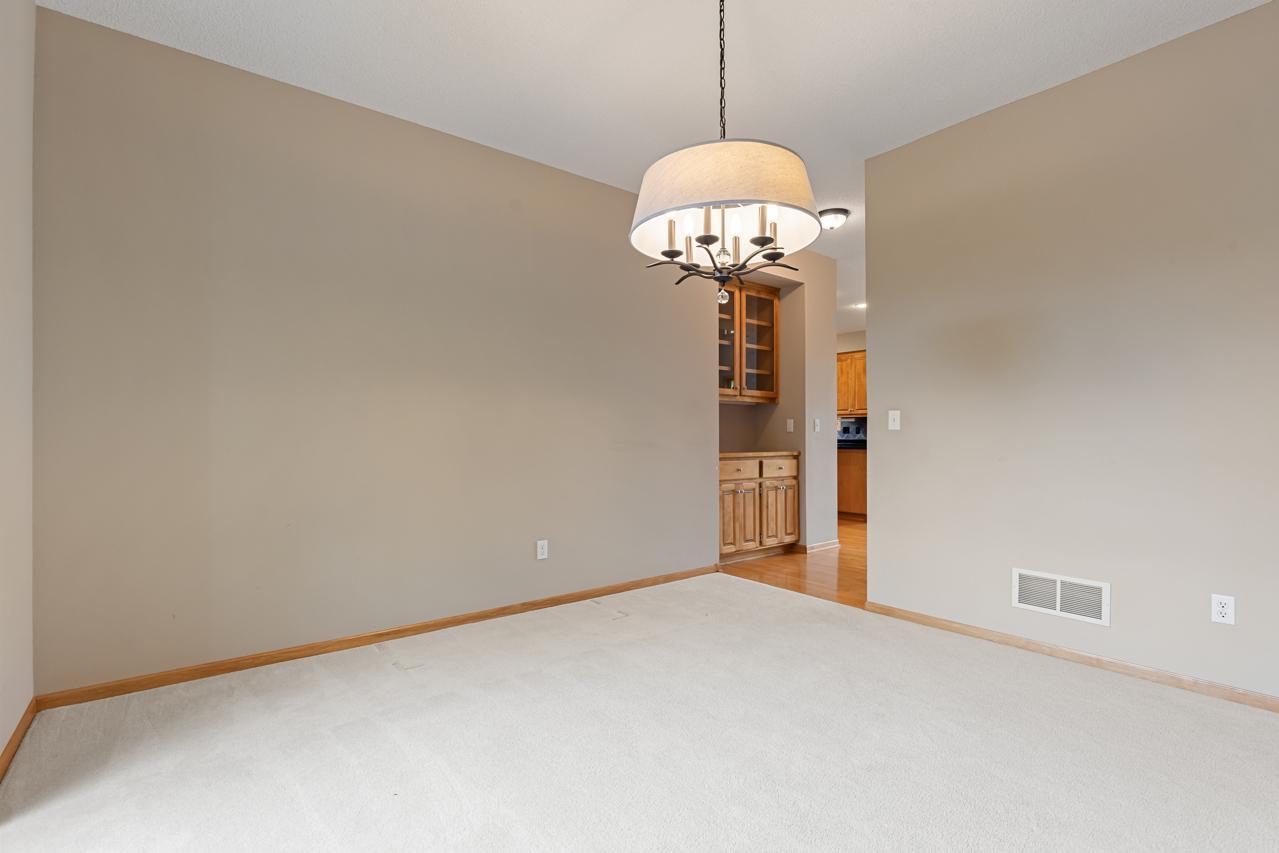 19054 Magenta Bay Property Photo 23