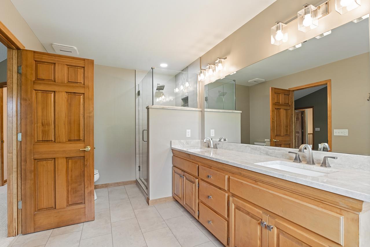 19054 Magenta Bay Property Photo 34
