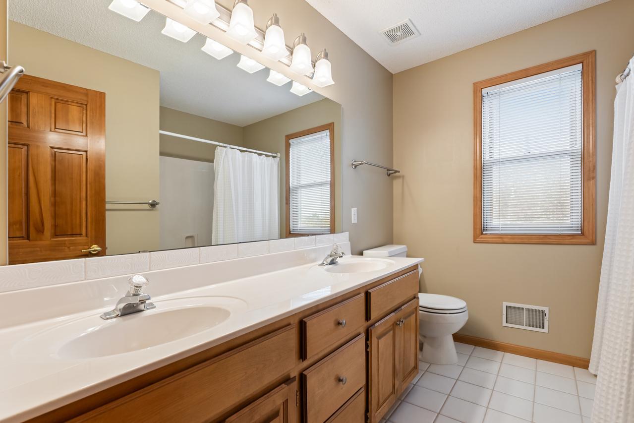 19054 Magenta Bay Property Photo 40
