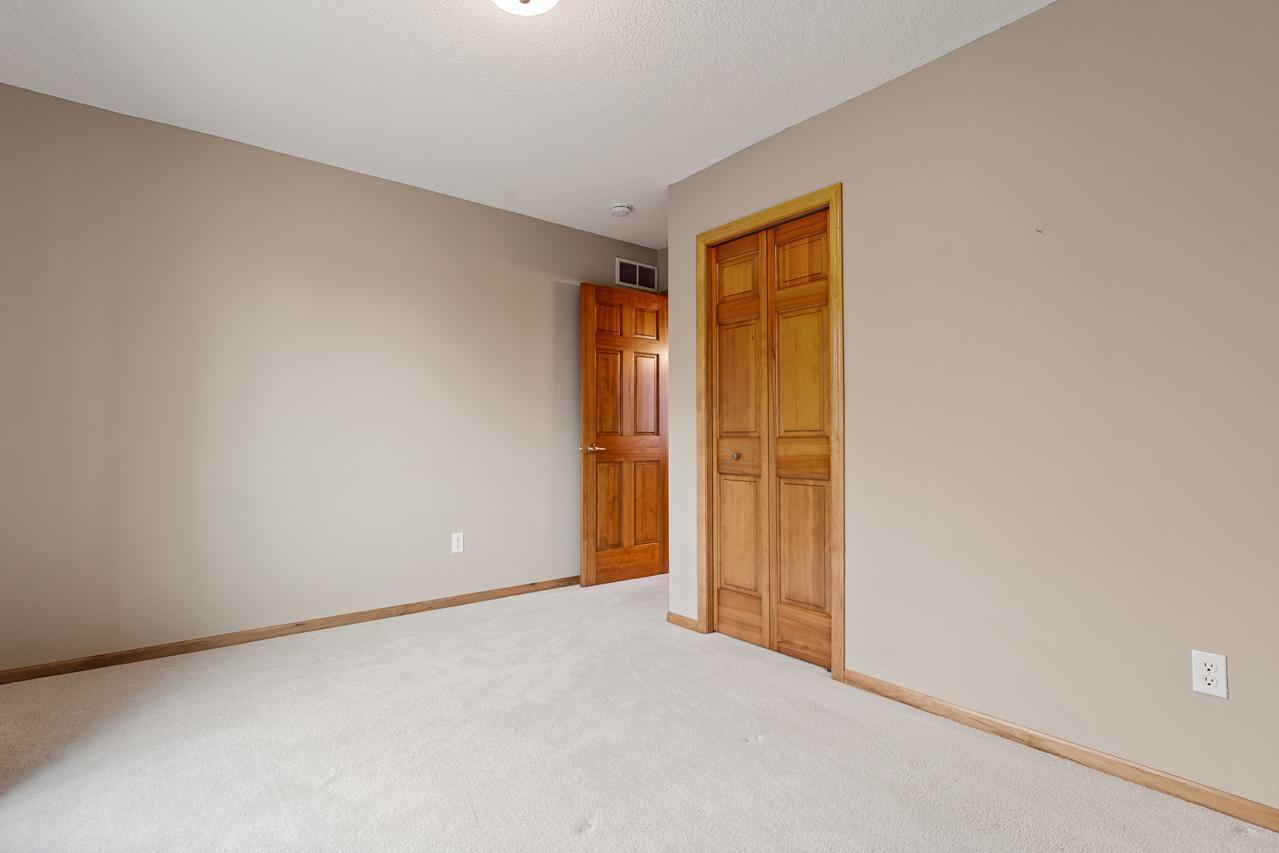 19054 Magenta Bay Property Photo 42