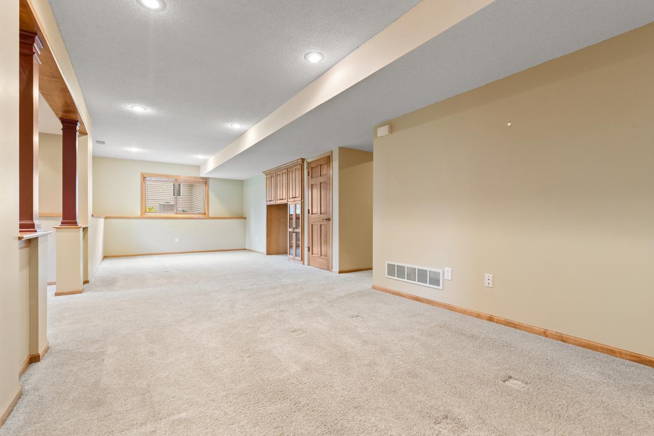 19054 Magenta Bay Property Photo 47