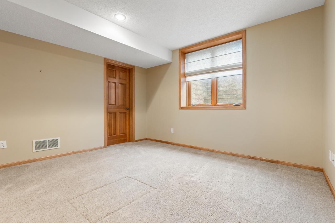 19054 Magenta Bay Property Photo 51
