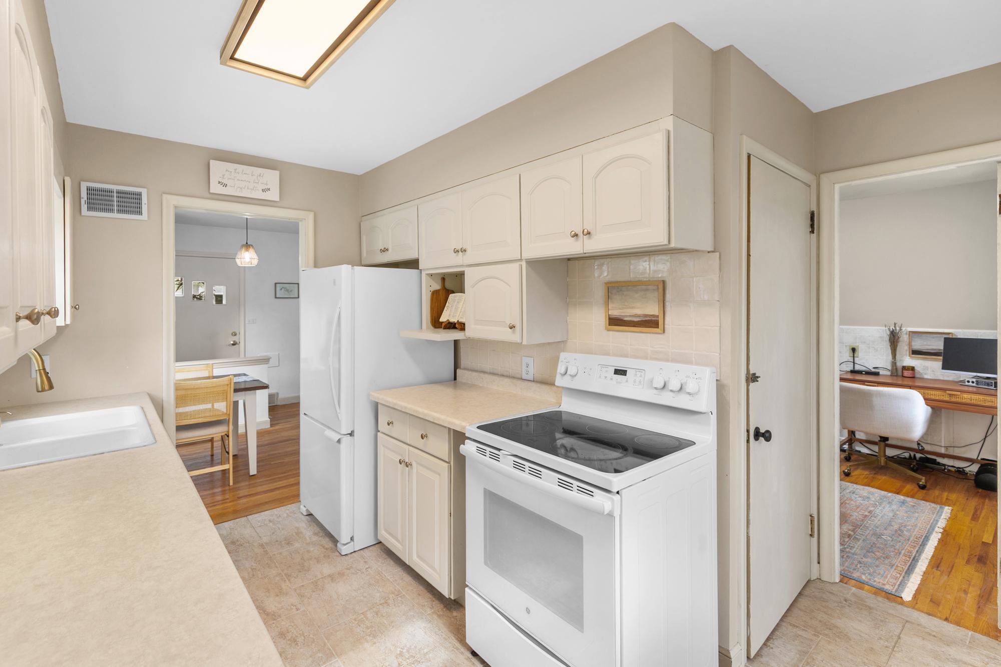 1668 Idaho Avenue E Property Photo 8