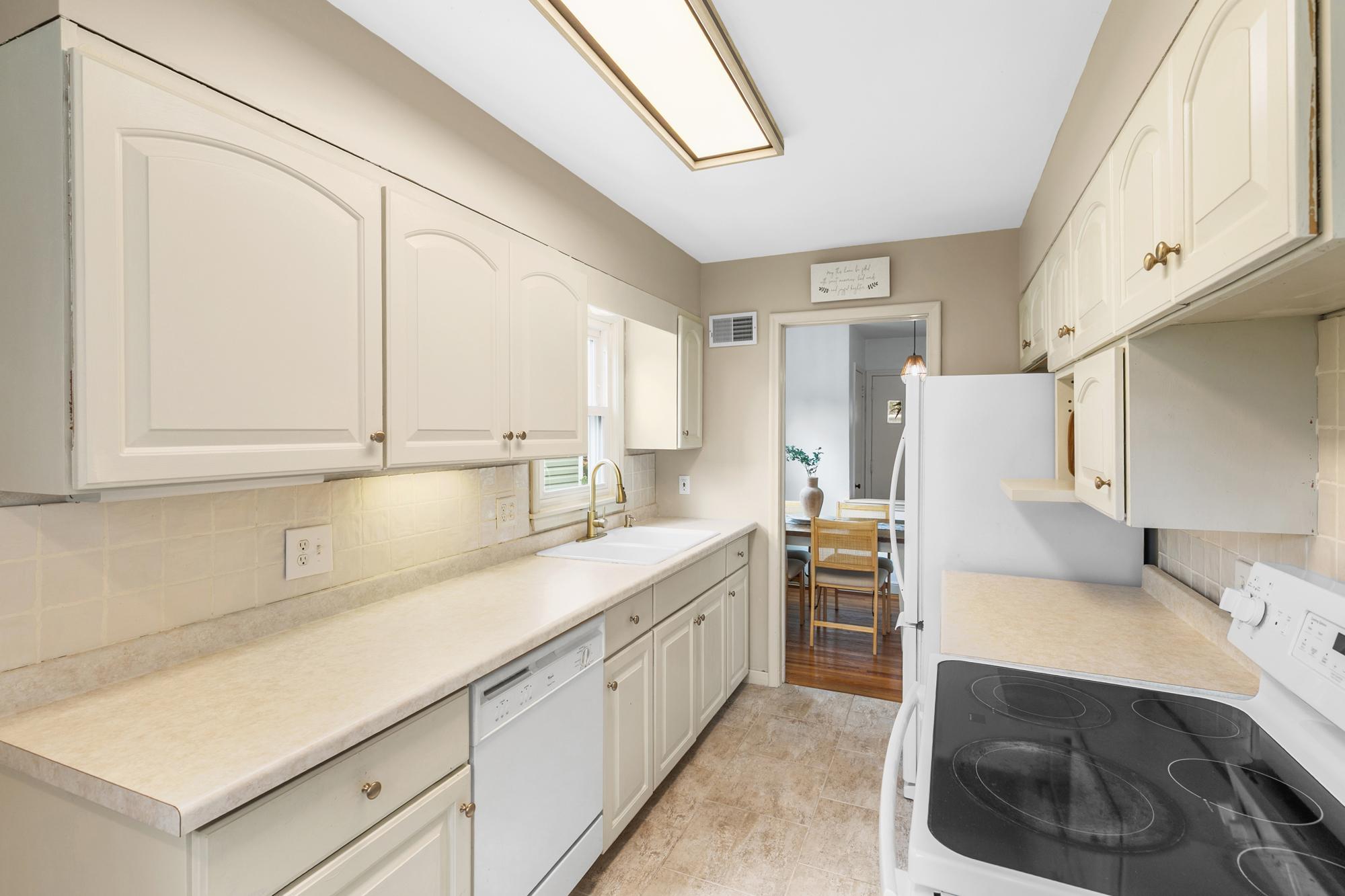 1668 Idaho Avenue E Property Photo 9