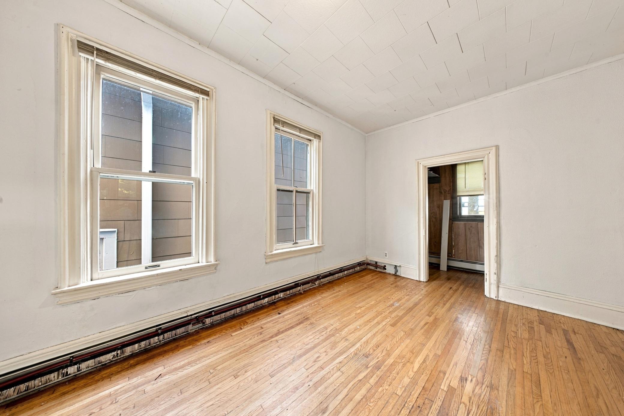 696 5th Street E Property Photo 13