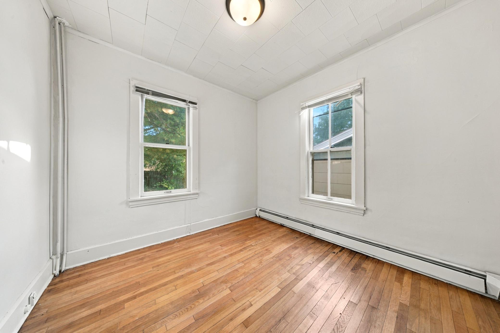 696 5th Street E Property Photo 14