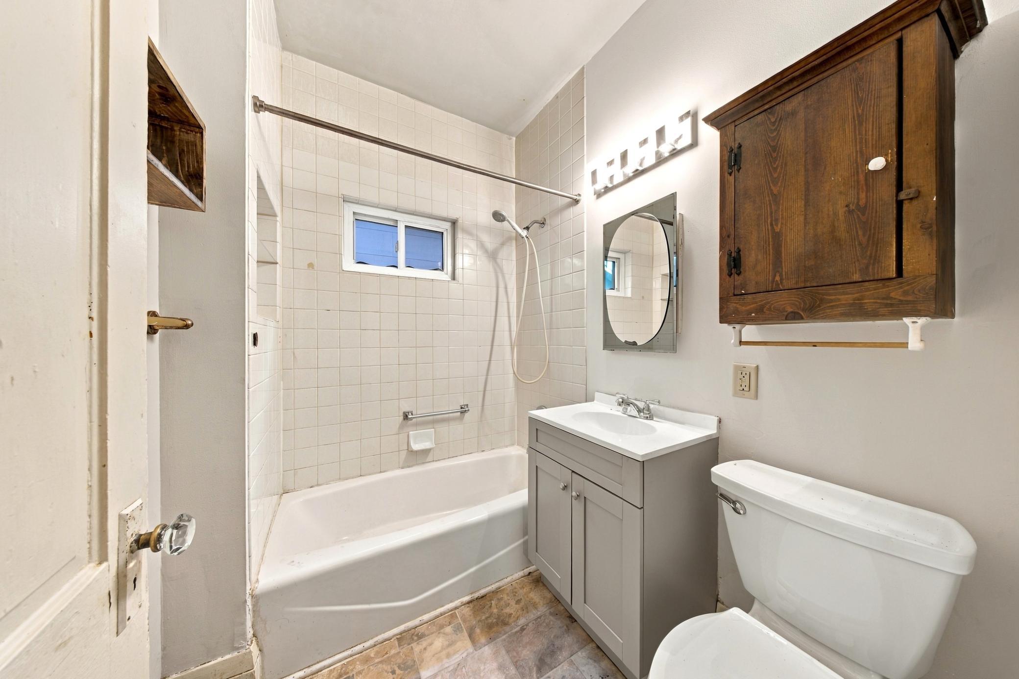 696 5th Street E Property Photo 16
