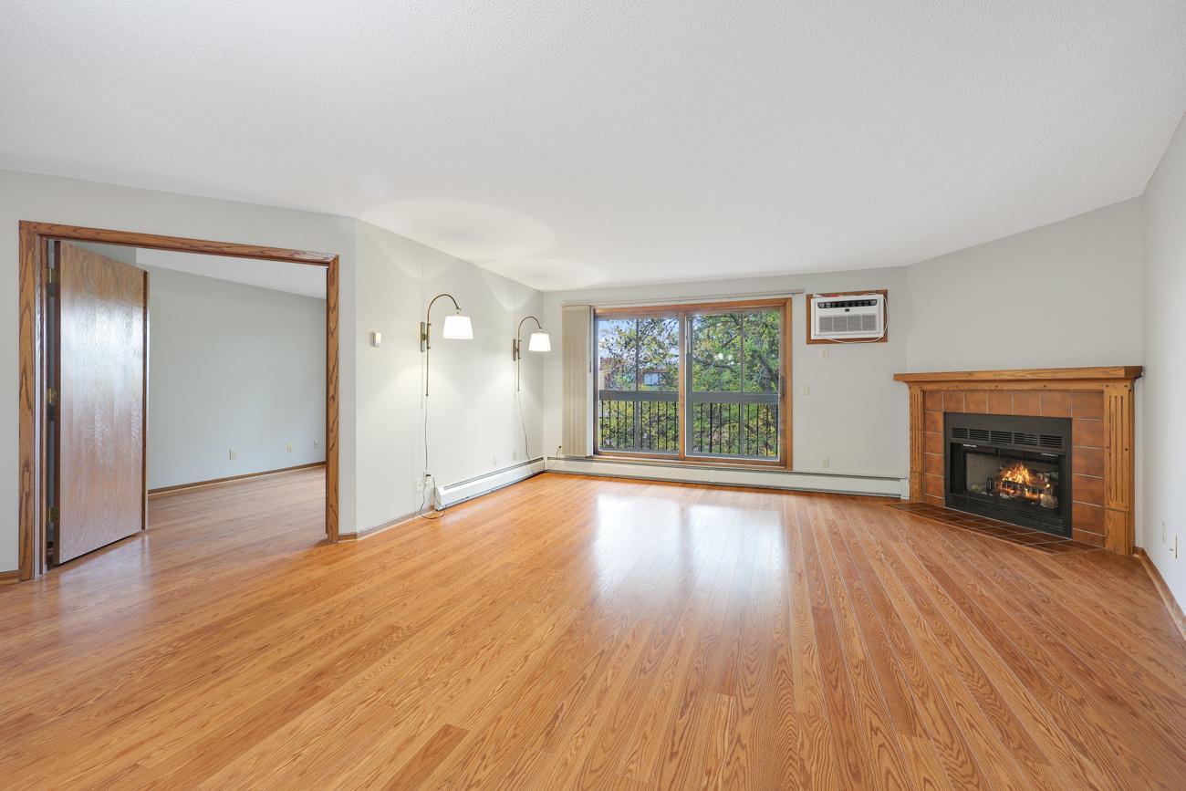 999 41st Avenue Ne 307 Property Photo 1