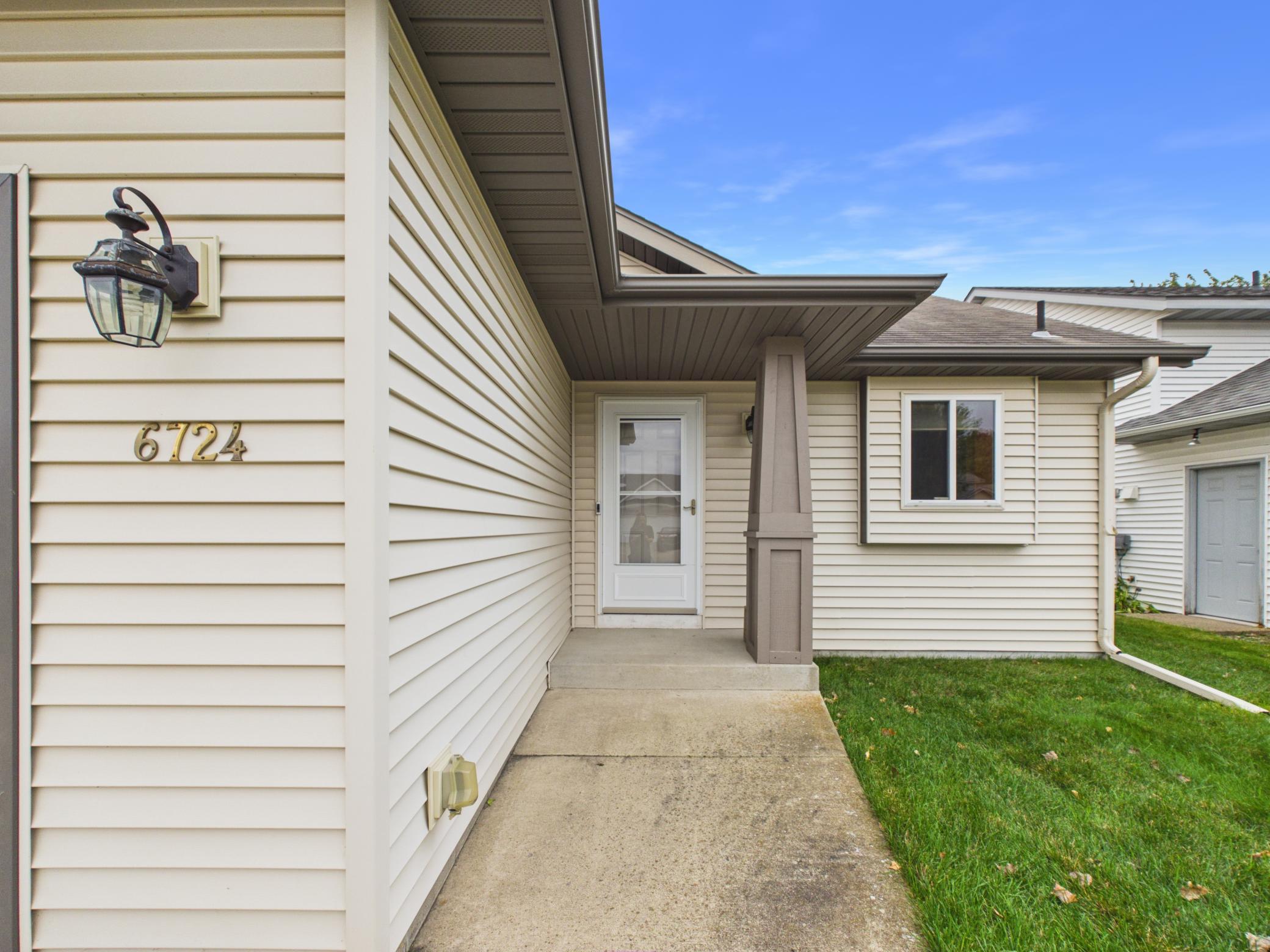 6724 Black Spruce Street Property Photo 2