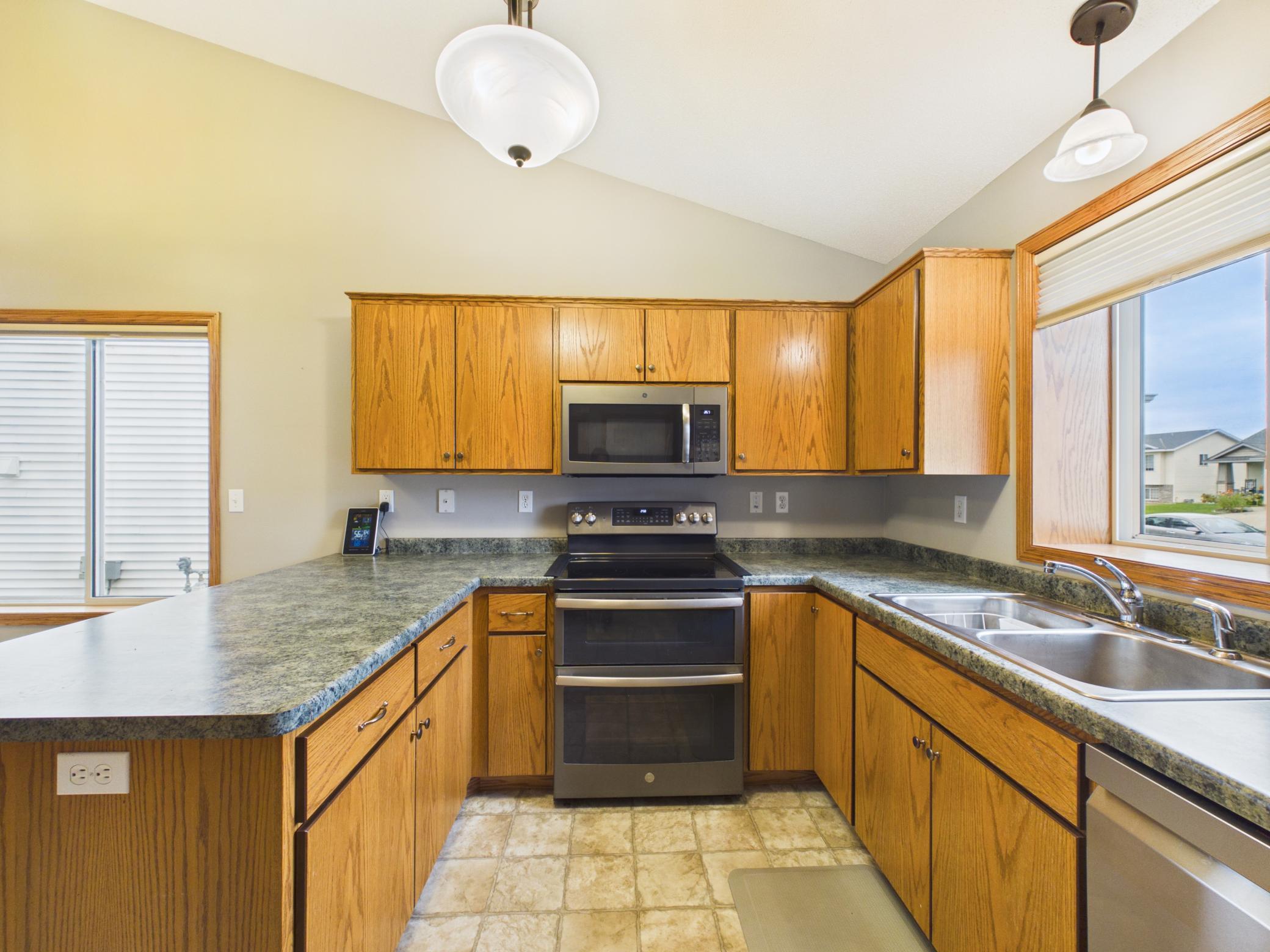 6724 Black Spruce Street Property Photo 7
