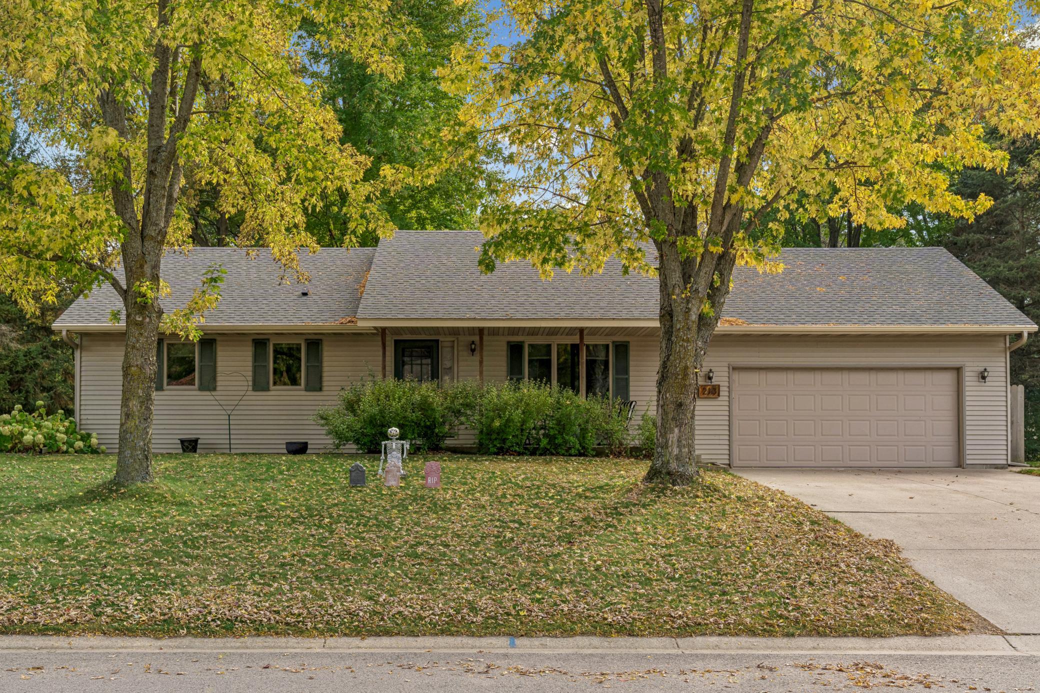 213 Ridgecrest Drive Property Photo 1
