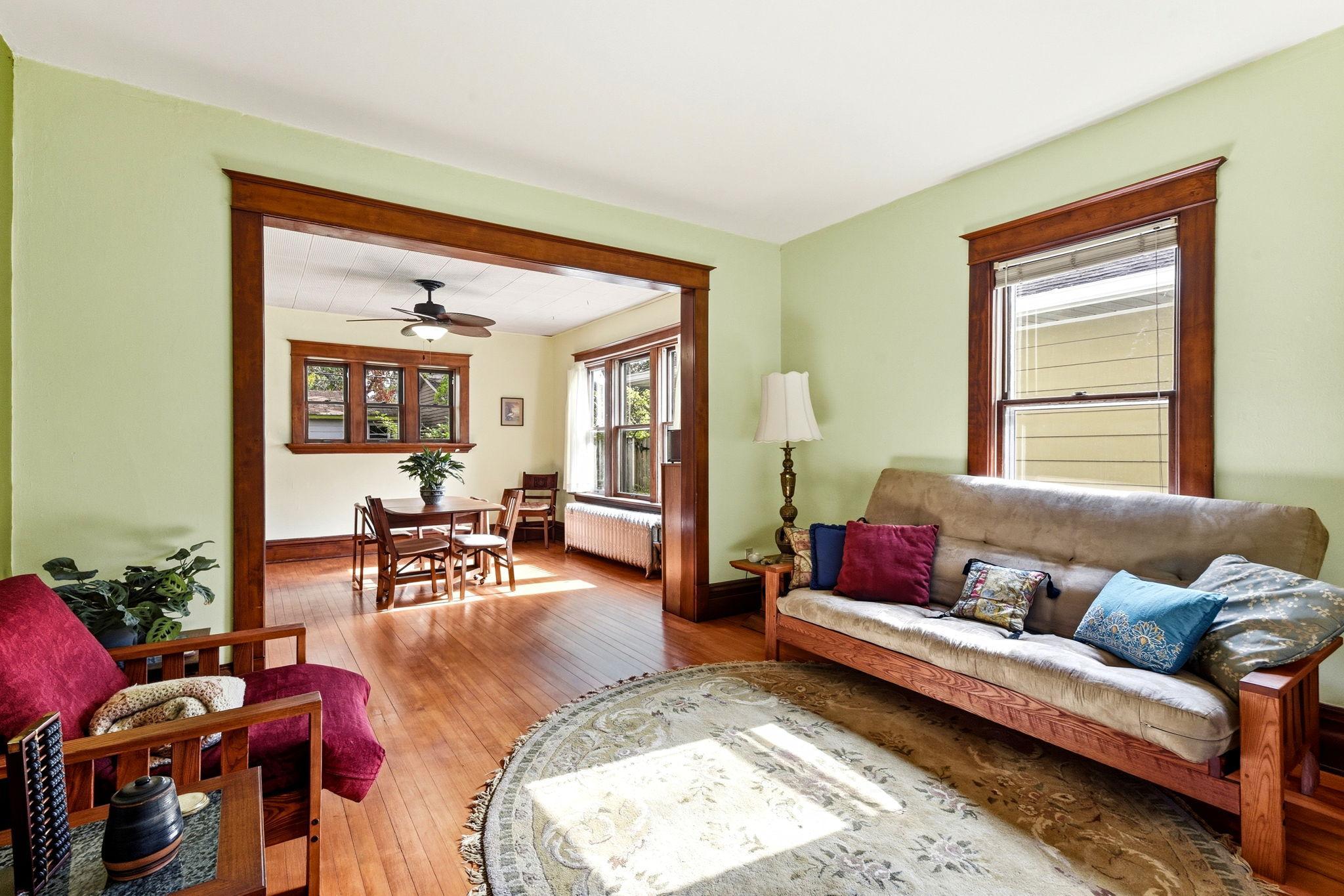 4339 Columbus Avenue Property Photo 1