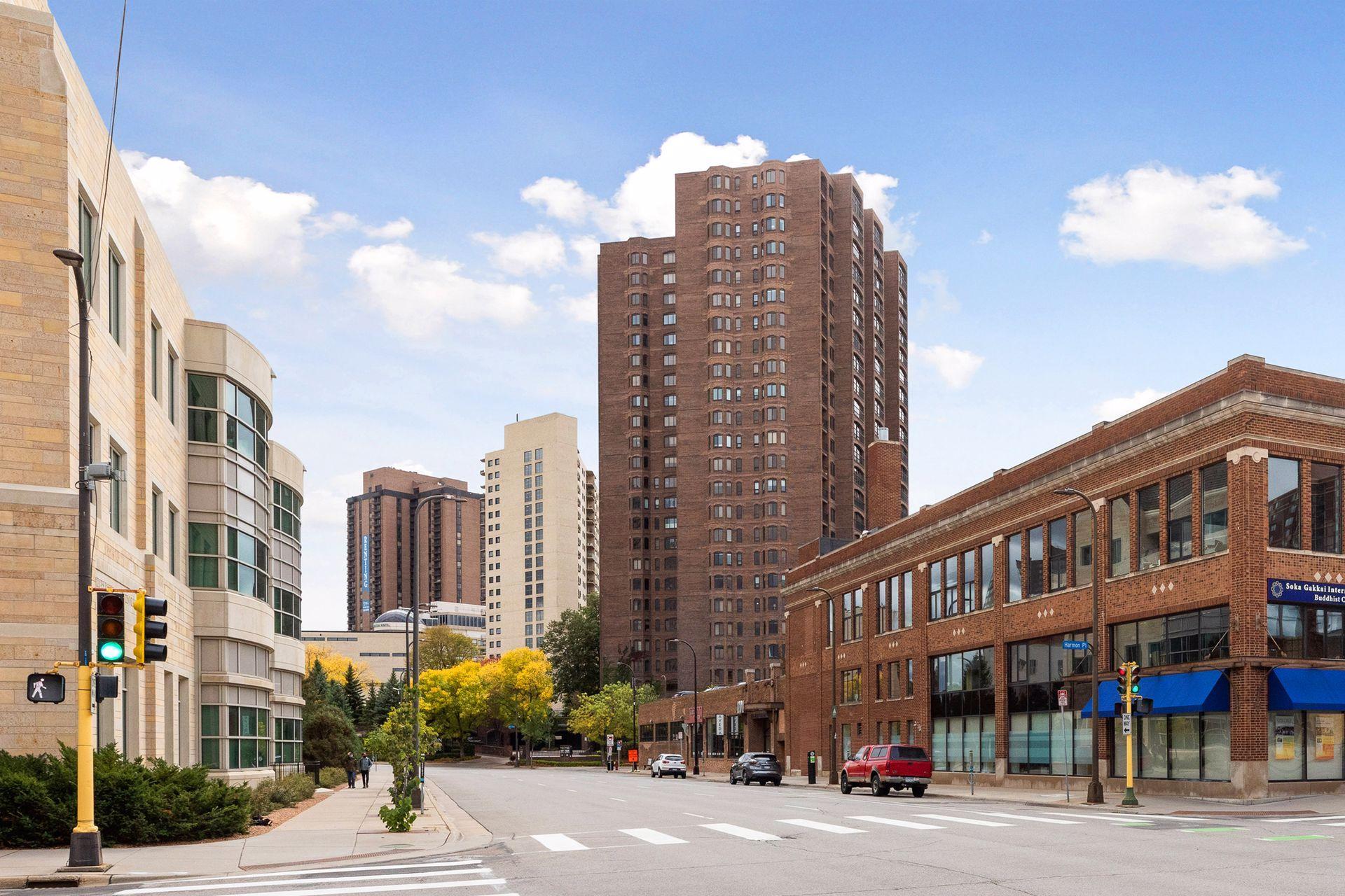 1235 Yale Place 908 Property Photo 70
