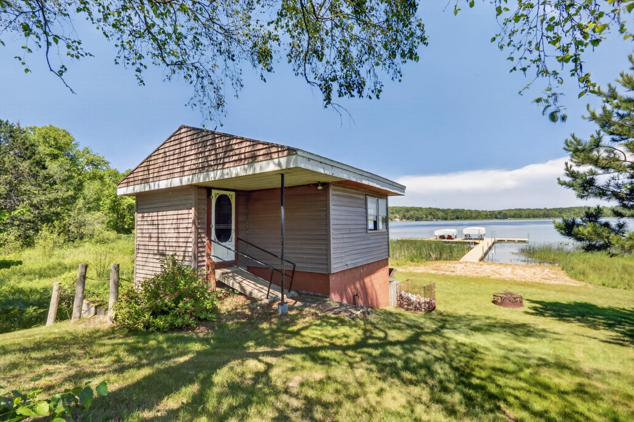 21852 Moose Point Road Property Photo 8