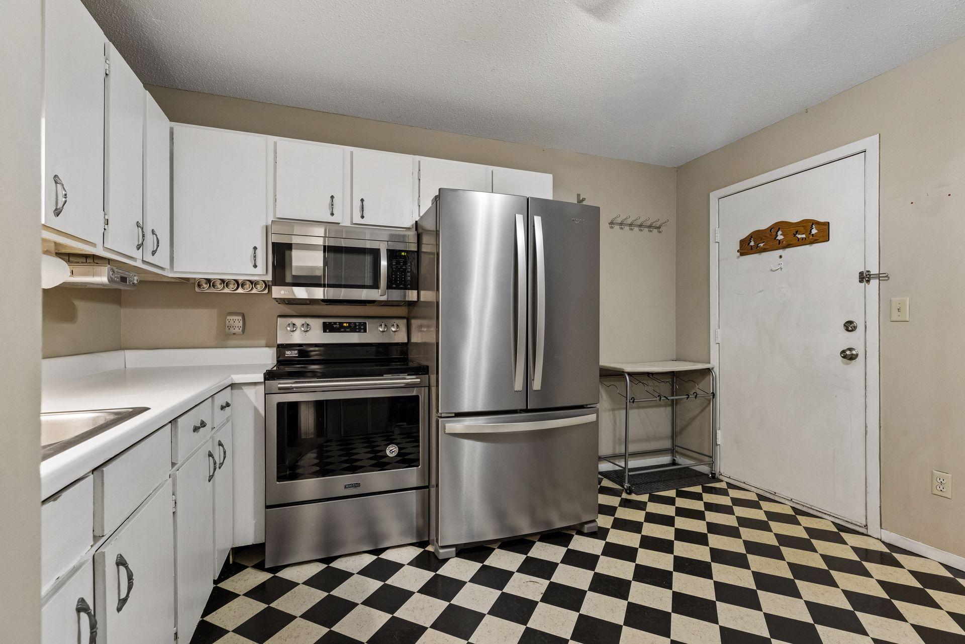 175 County Road B2 E 101a Property Photo 6