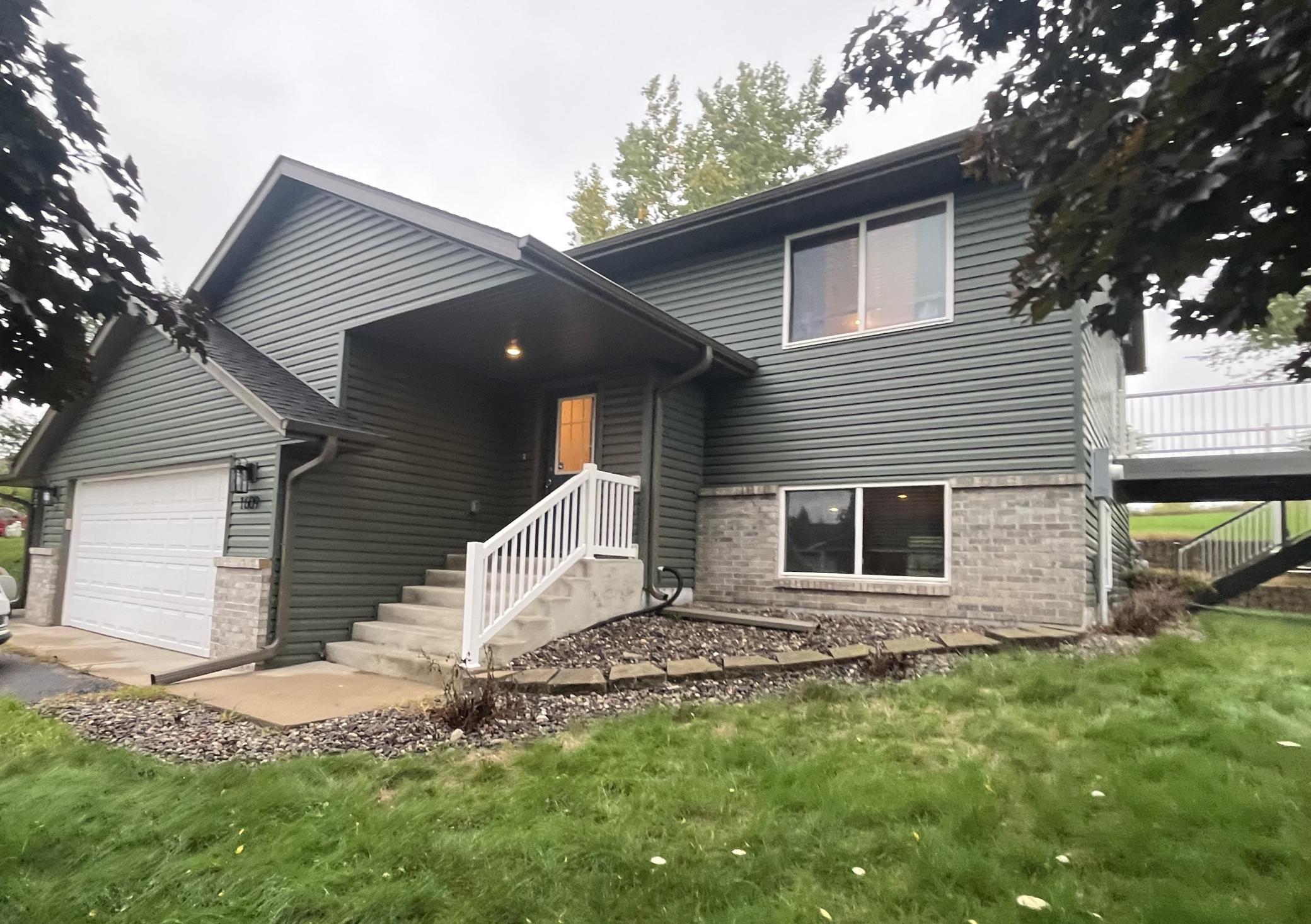 1609 25th Street Se Property Photo 1