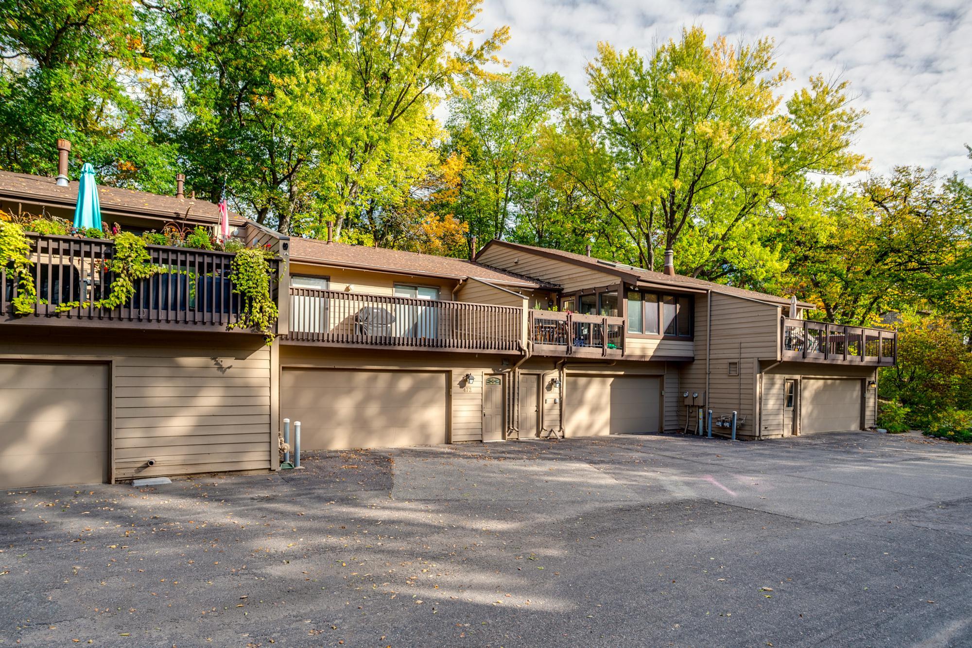 472 W Eagle Lake Drive Property Photo 4
