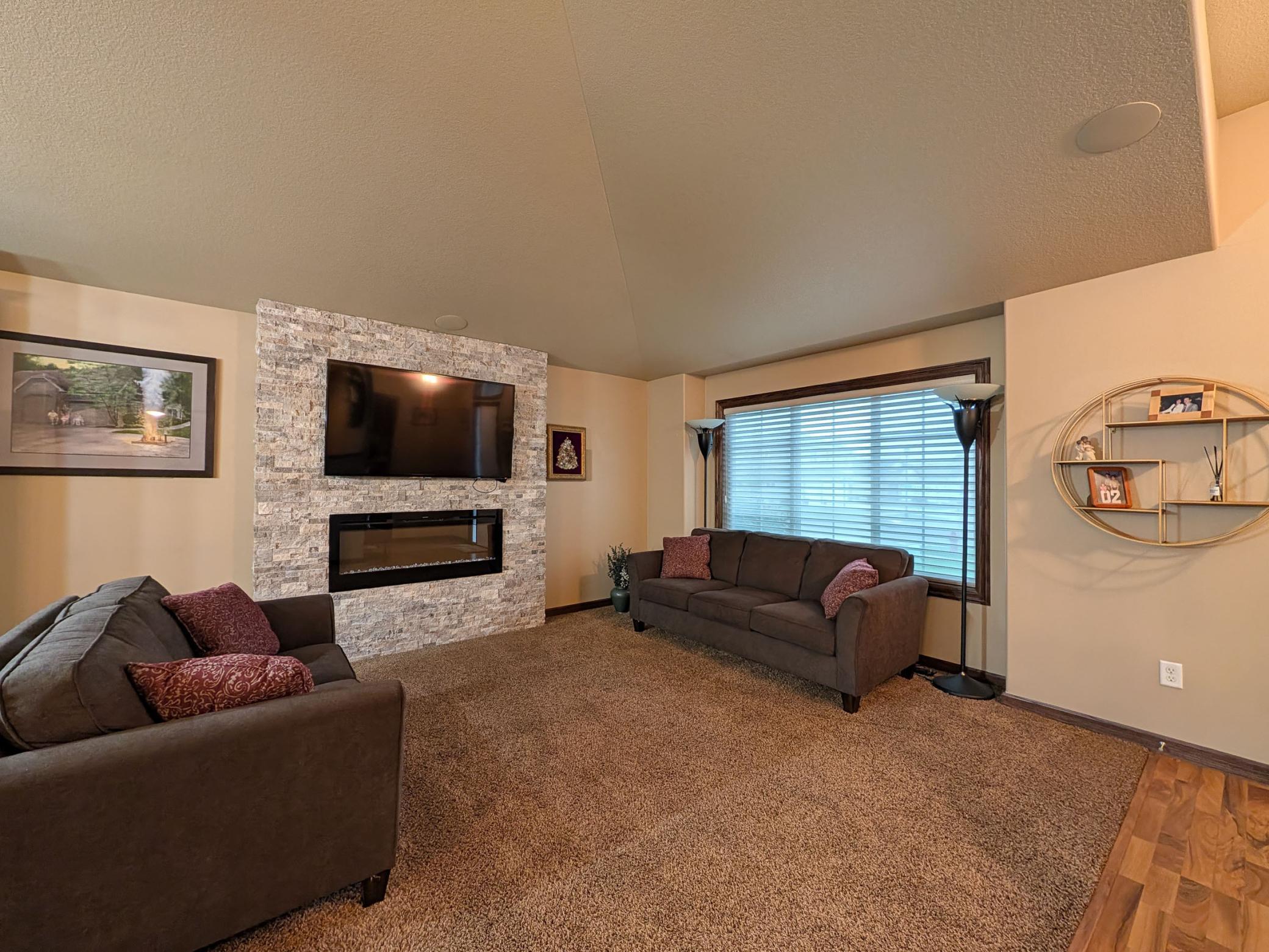 222 30th Avenue E Property Photo 17