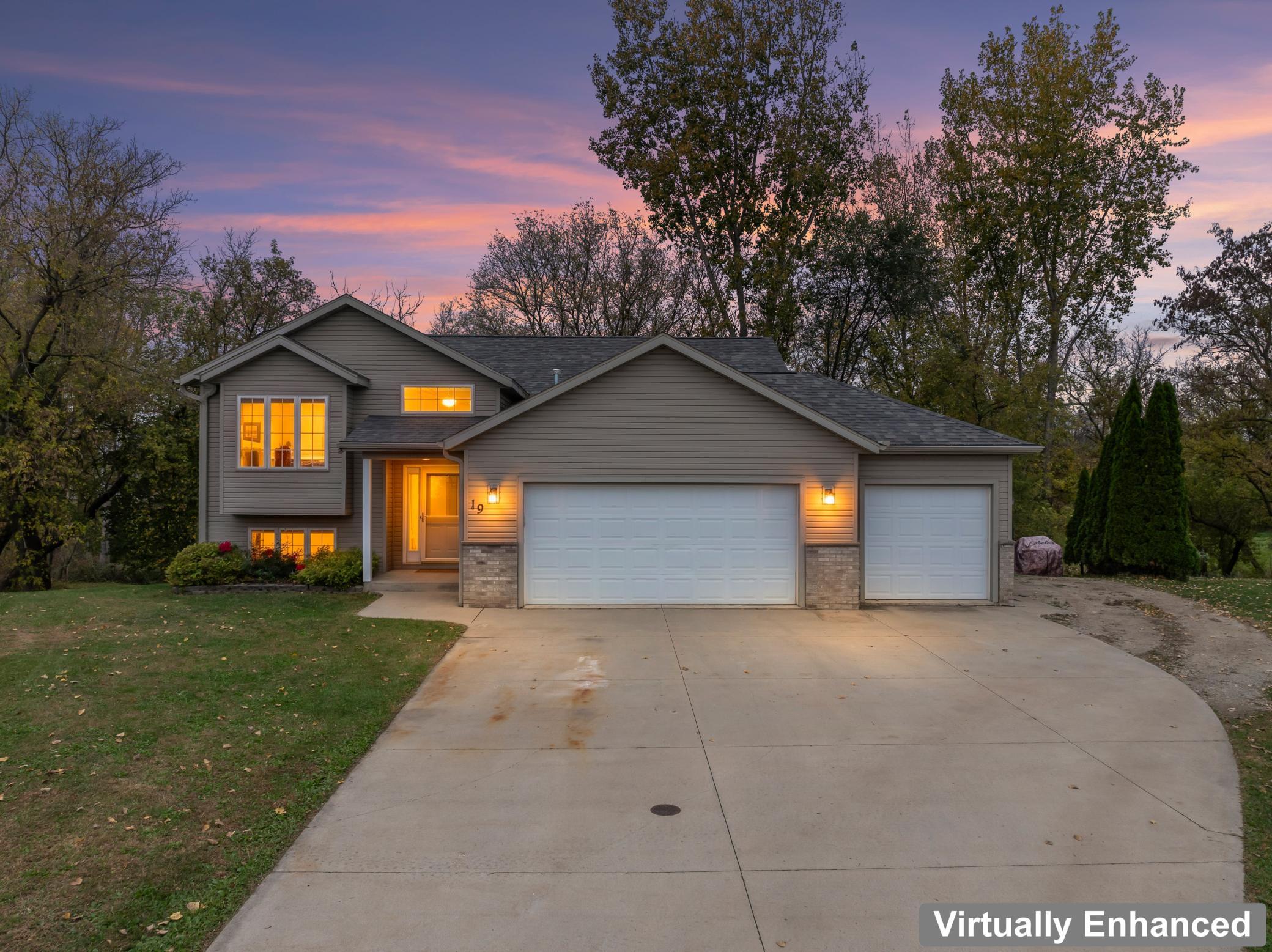 19 Rollins Drive Property Photo 1