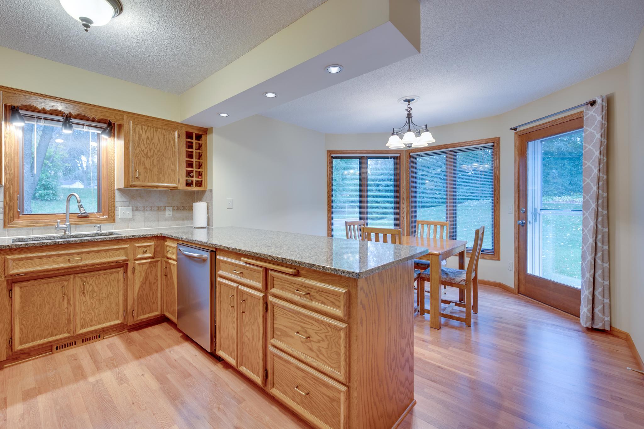 915 Park Knoll Drive Property Photo 11