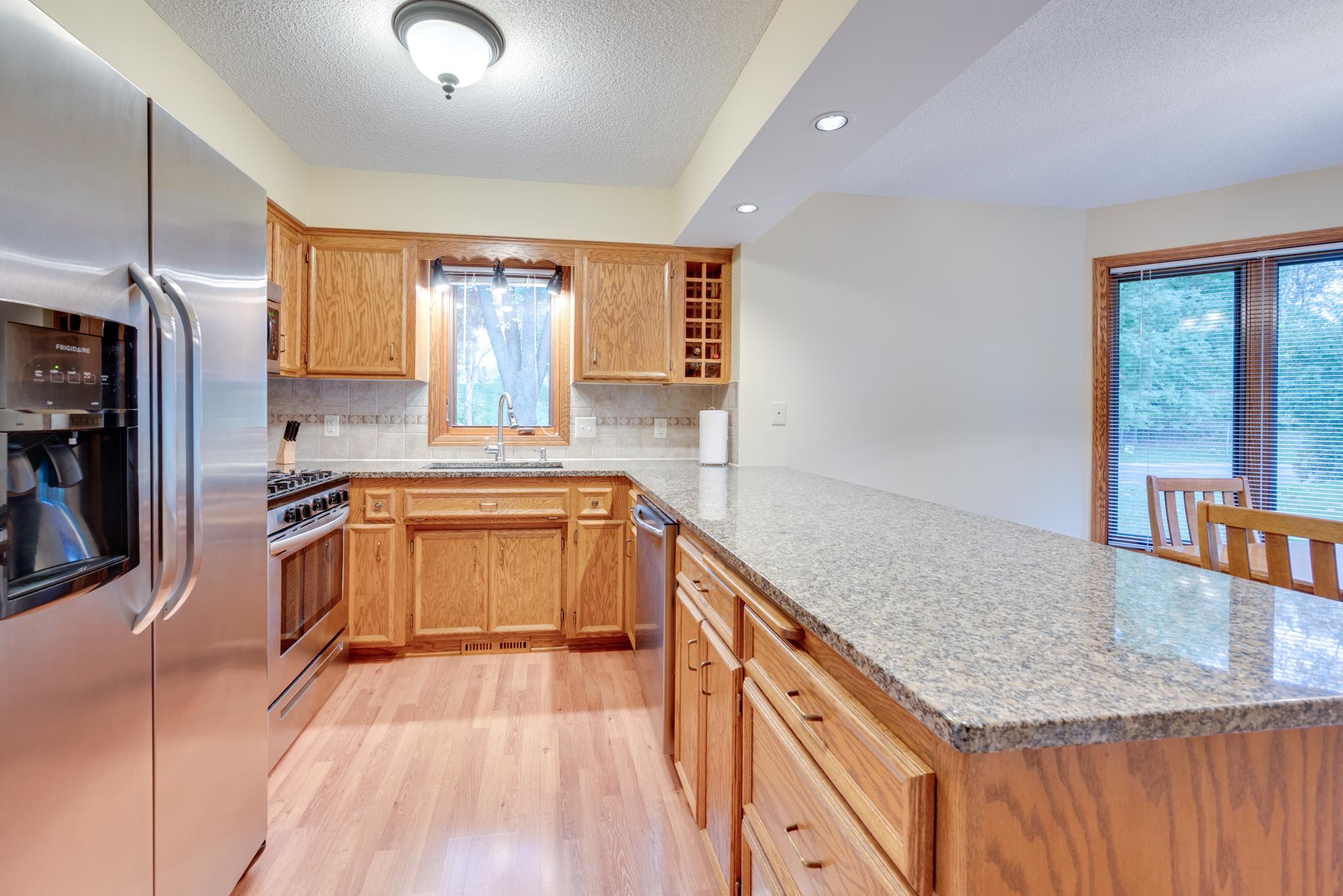 915 Park Knoll Drive Property Photo 12