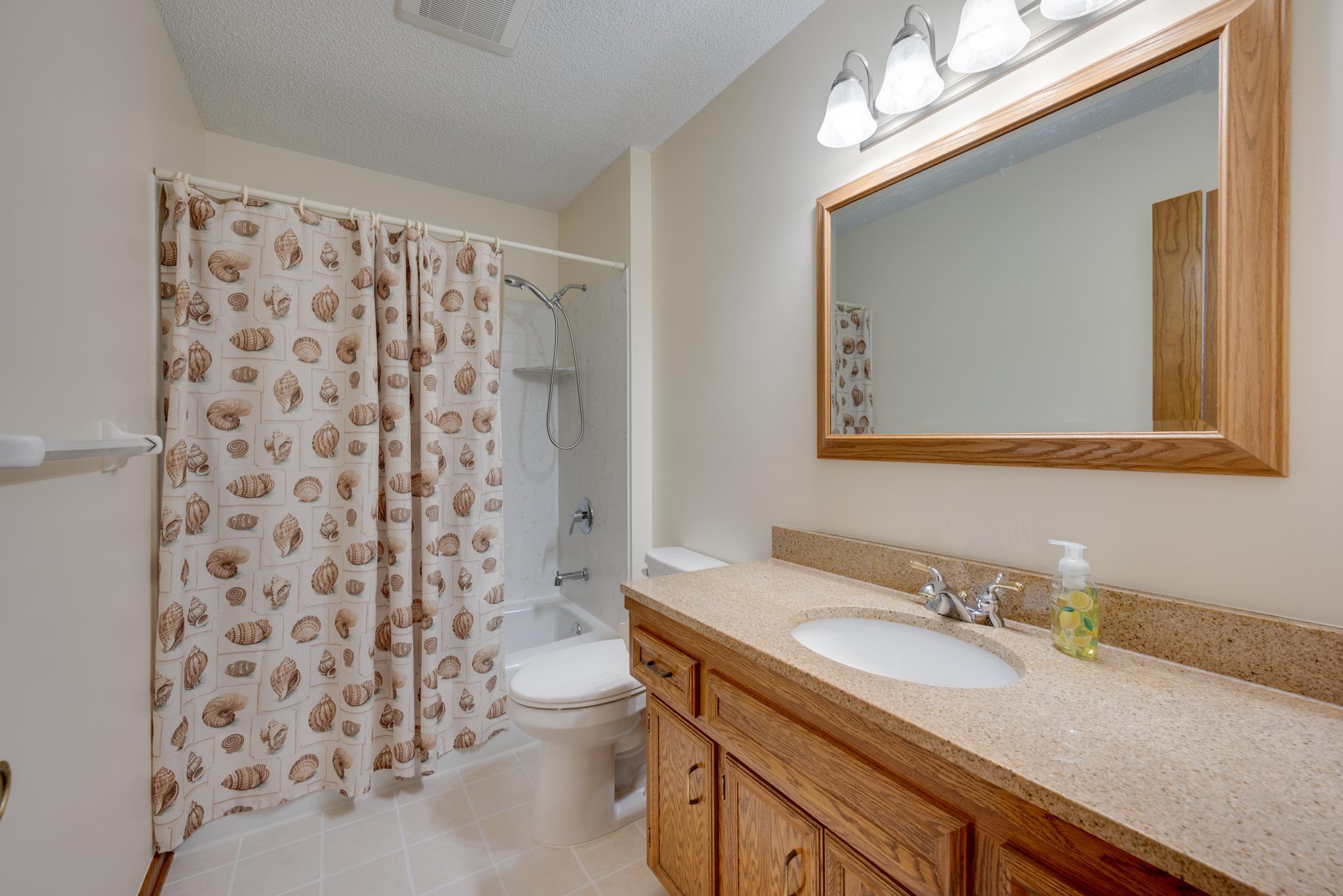 915 Park Knoll Drive Property Photo 16