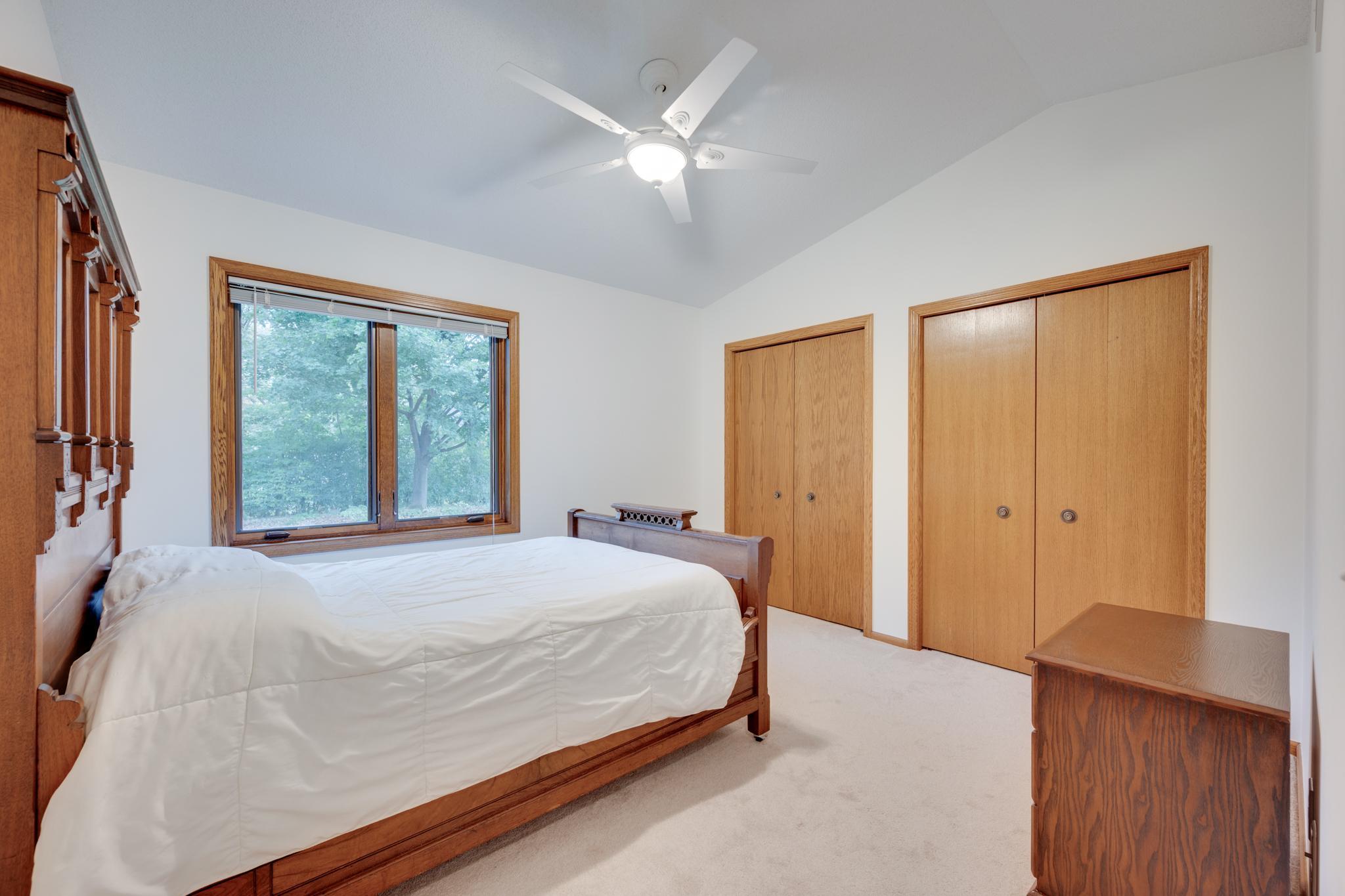 915 Park Knoll Drive Property Photo 17