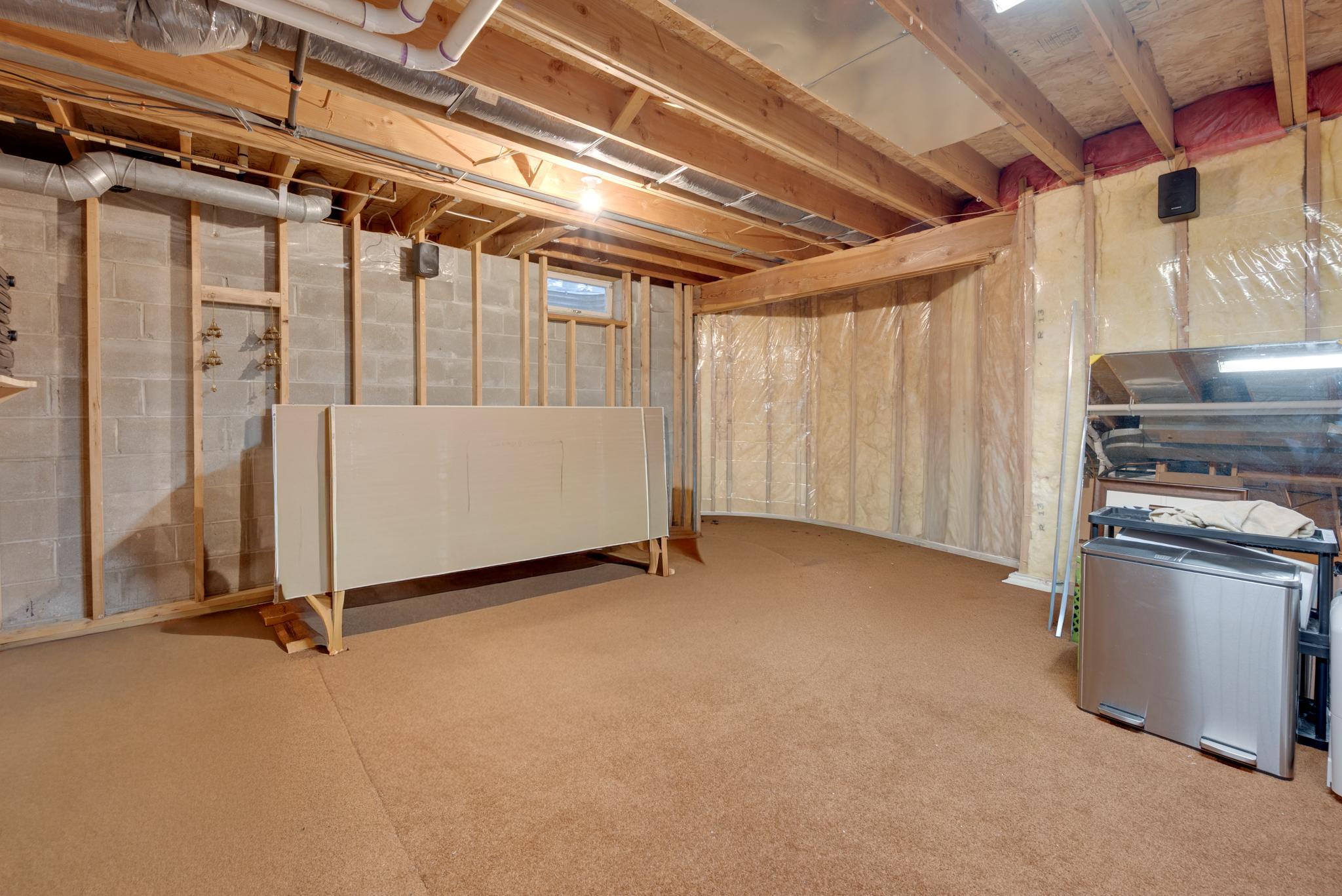 915 Park Knoll Drive Property Photo 21