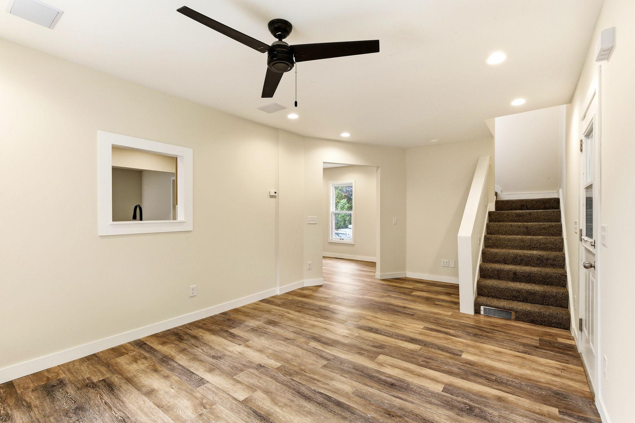 200 Excelsior Avenue N Property Photo 7