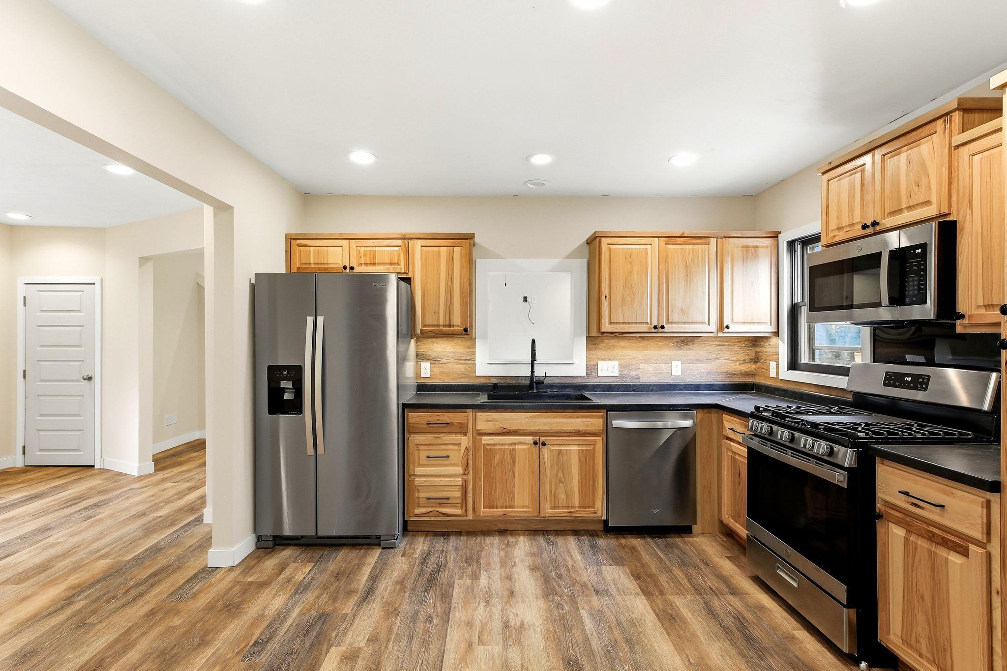 200 Excelsior Avenue N Property Photo 12