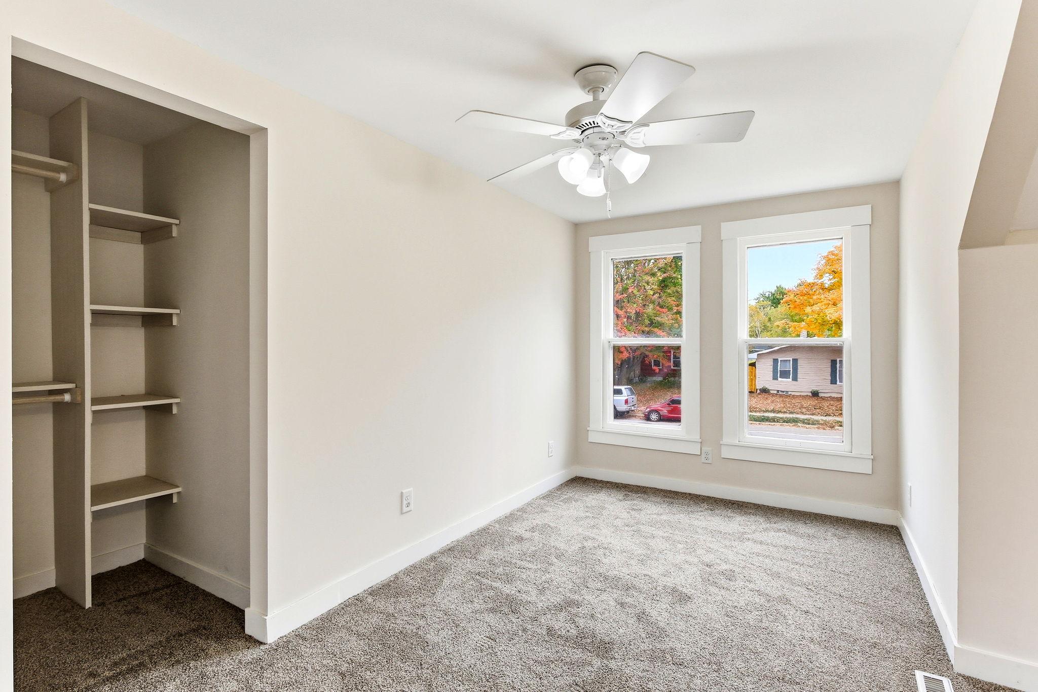 200 Excelsior Avenue N Property Photo 23