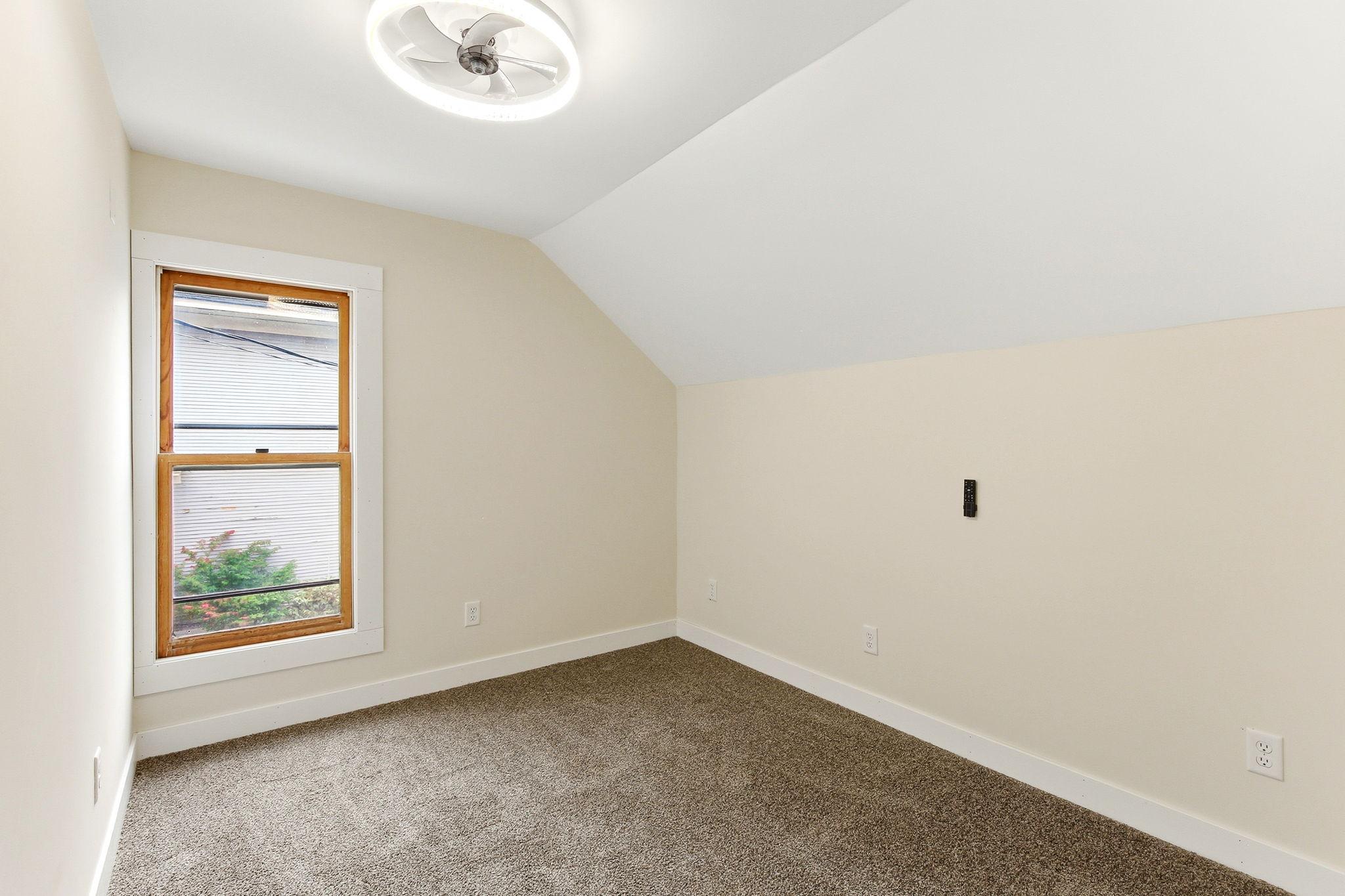 200 Excelsior Avenue N Property Photo 24