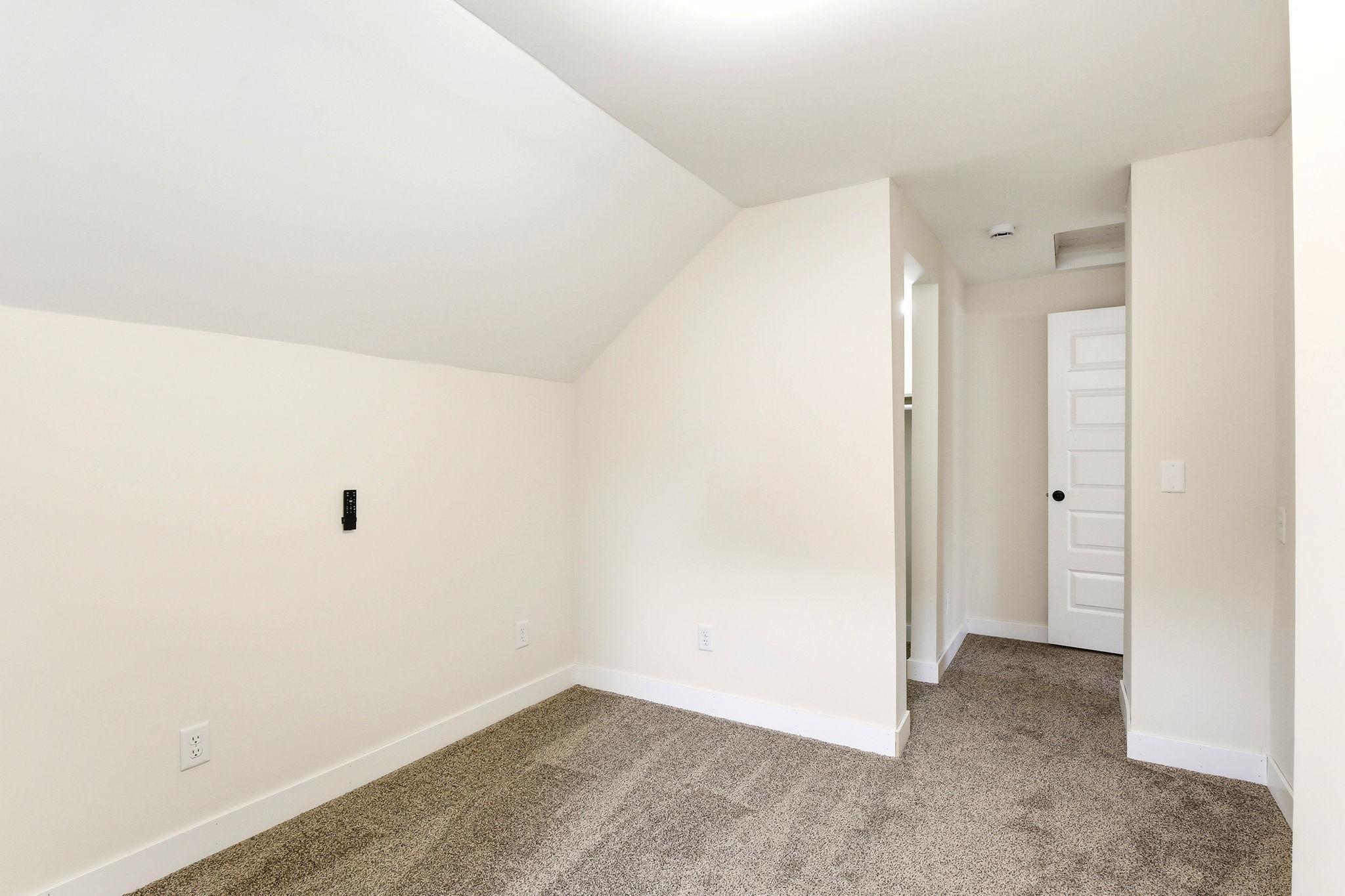 200 Excelsior Avenue N Property Photo 25