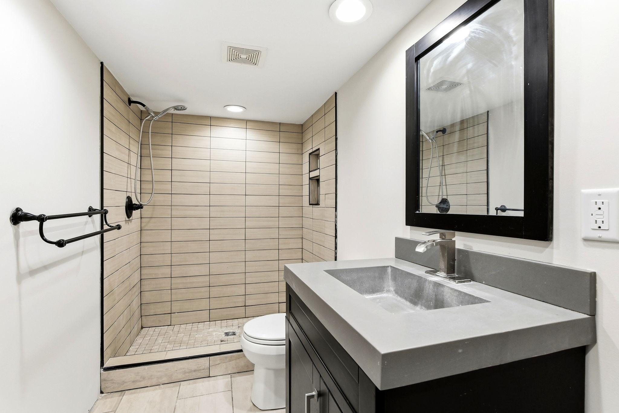 200 Excelsior Avenue N Property Photo 26