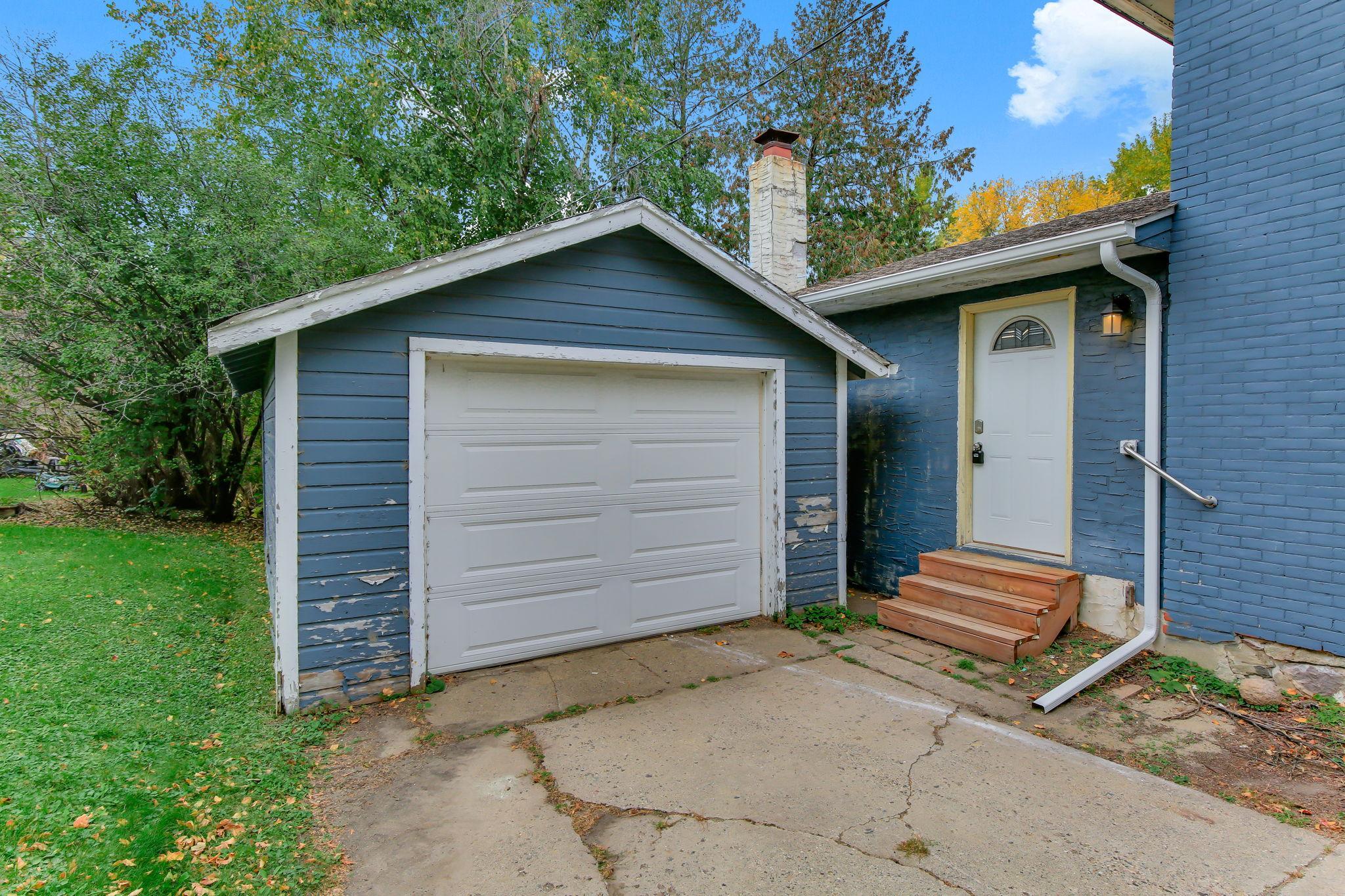 200 Excelsior Avenue N Property Photo 32