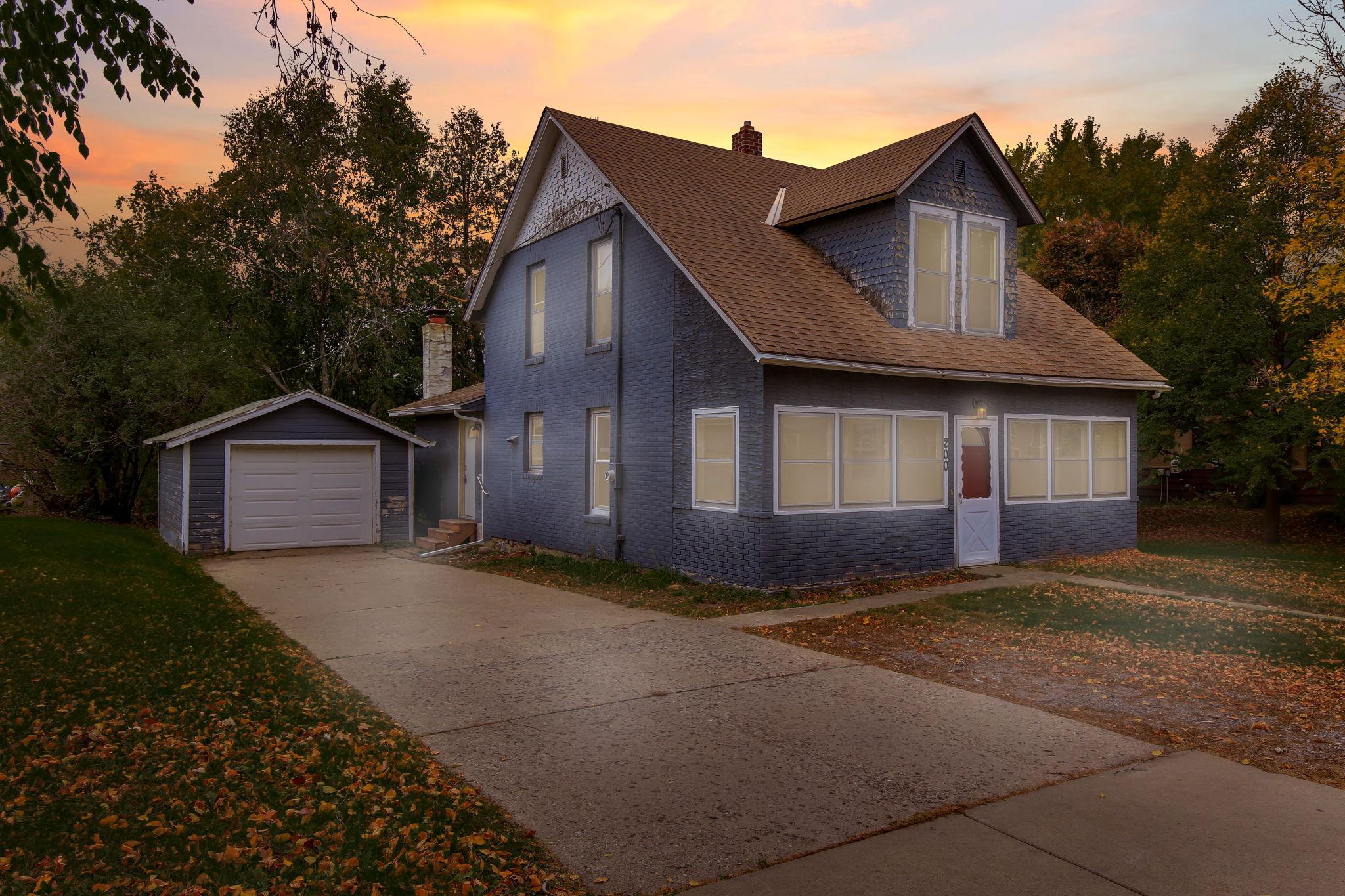 200 Excelsior Avenue N Property Photo 33