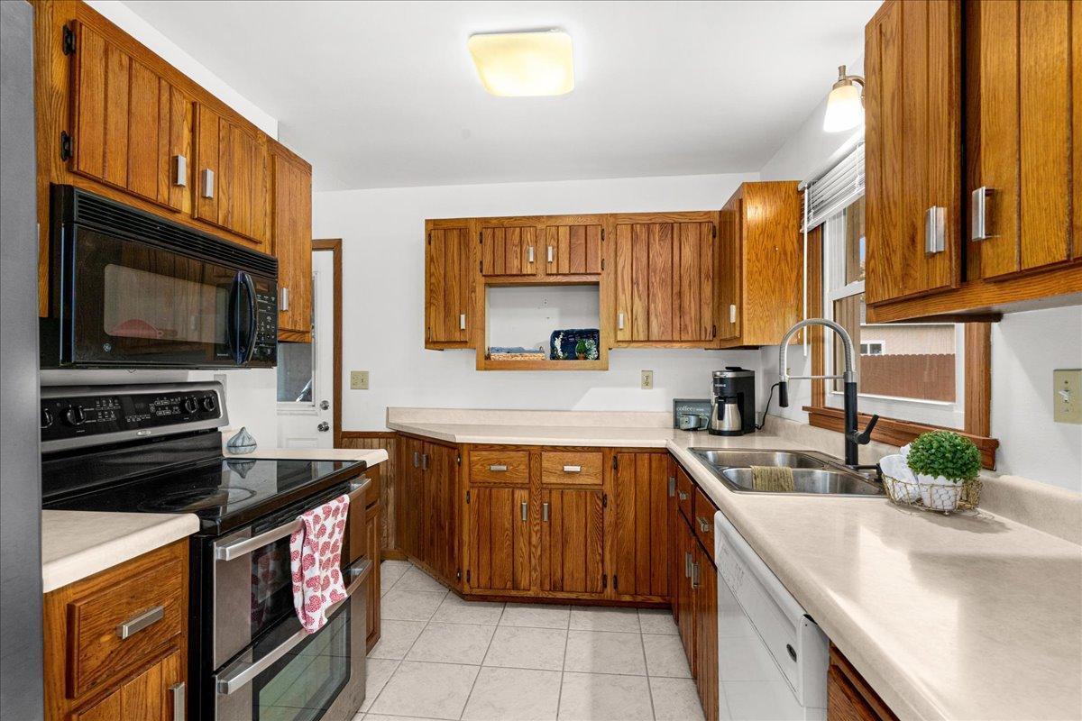 905 N Ebony Avenue Property Photo 9