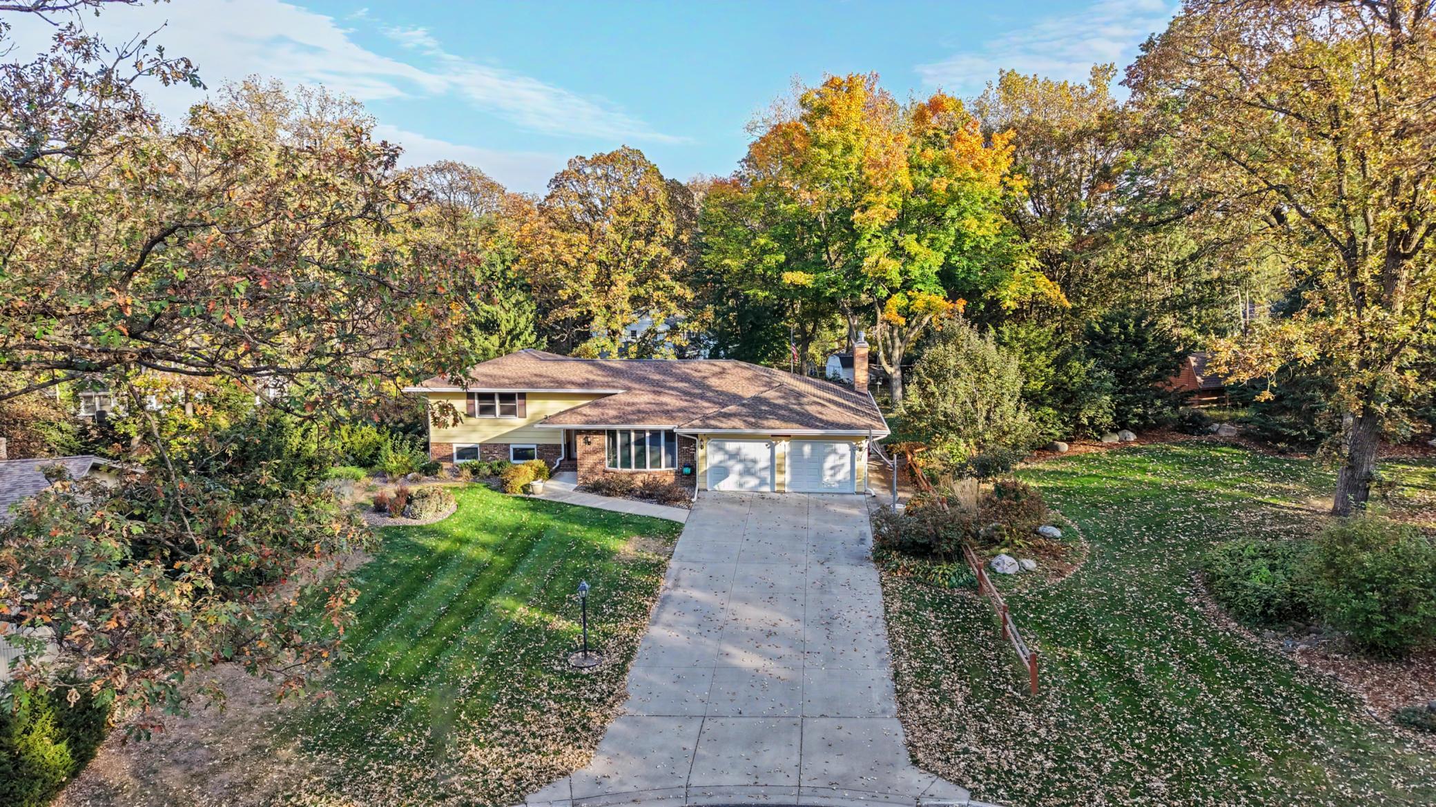 3081 Laverne Court N Property Photo 1