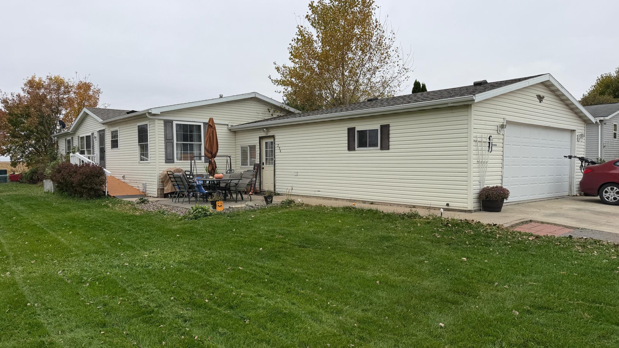 296 Countryview Street Property Photo 1