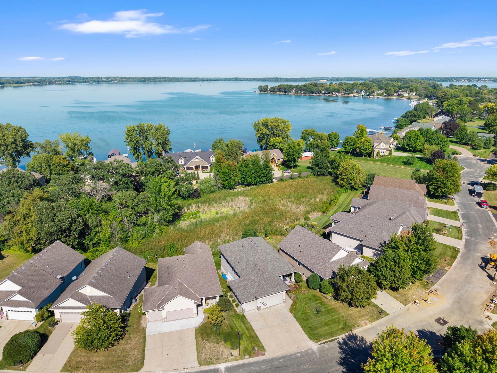 1404 Beachcomber Boulevard Property Photo 3