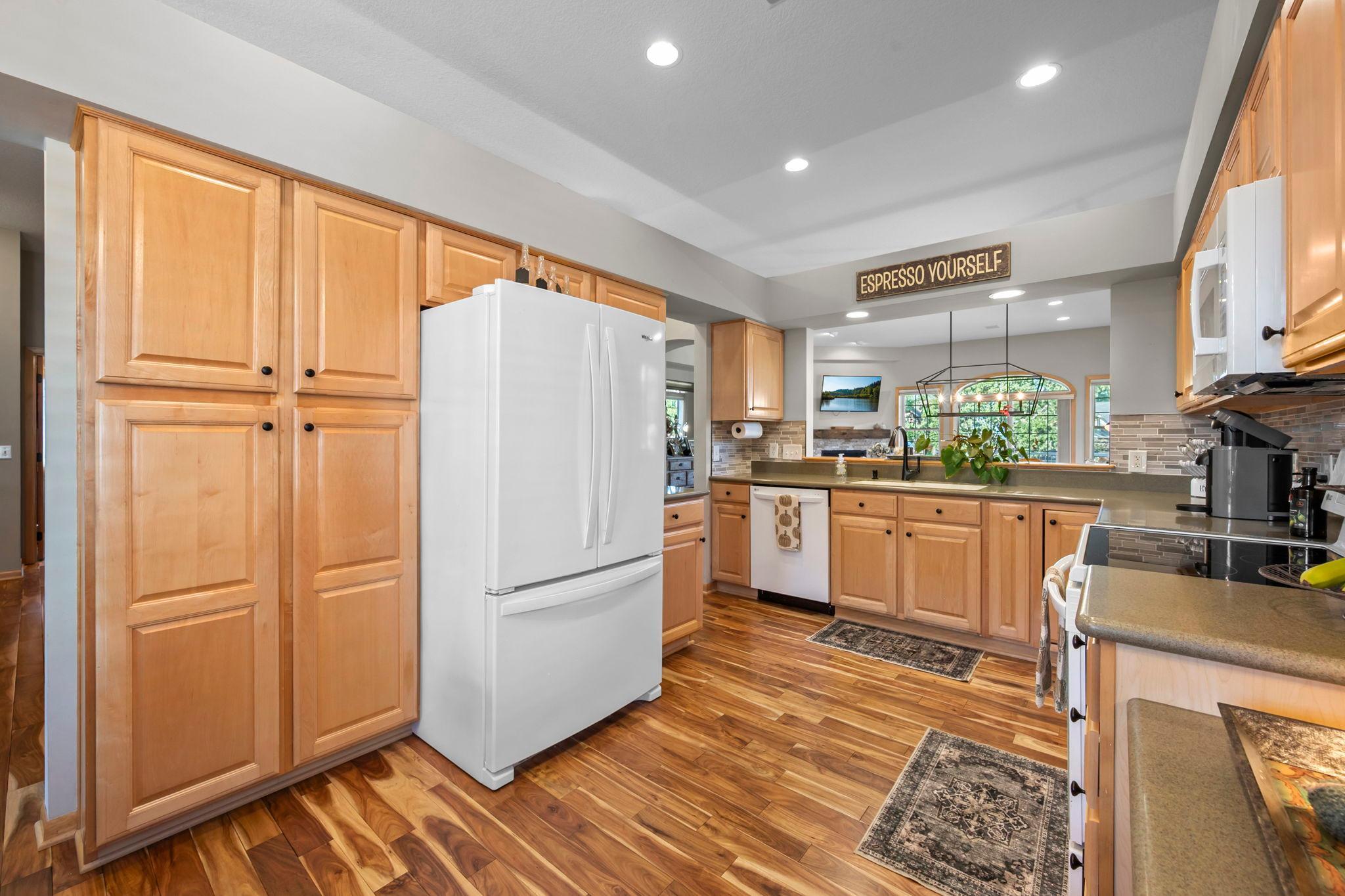1404 Beachcomber Boulevard Property Photo 20