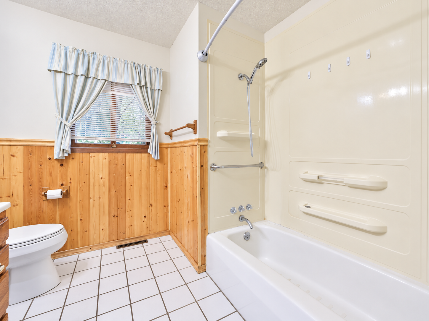 908 12th Avenue Ne Property Photo 12