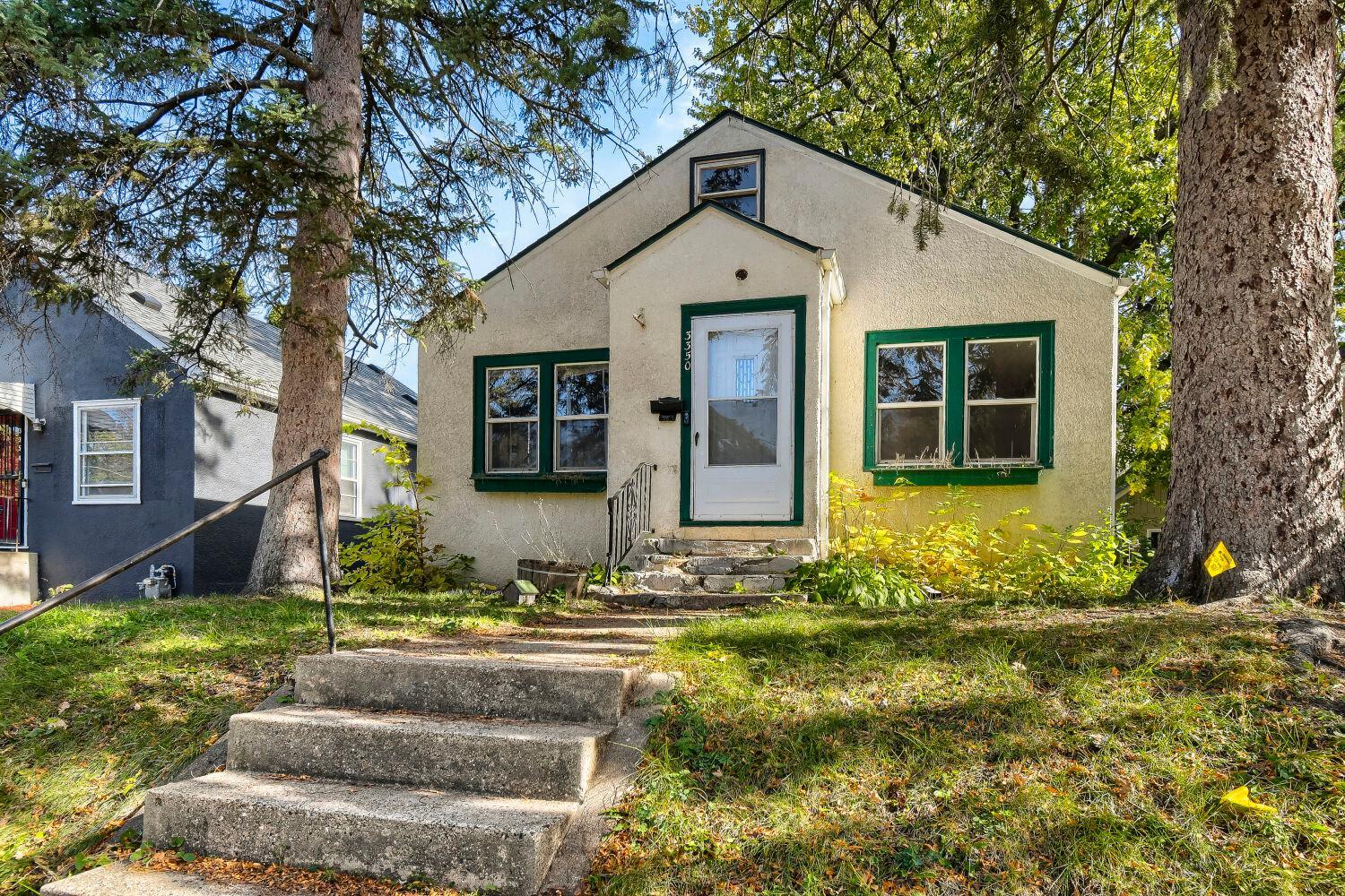 3350 Vincent Avenue N Property Photo 1