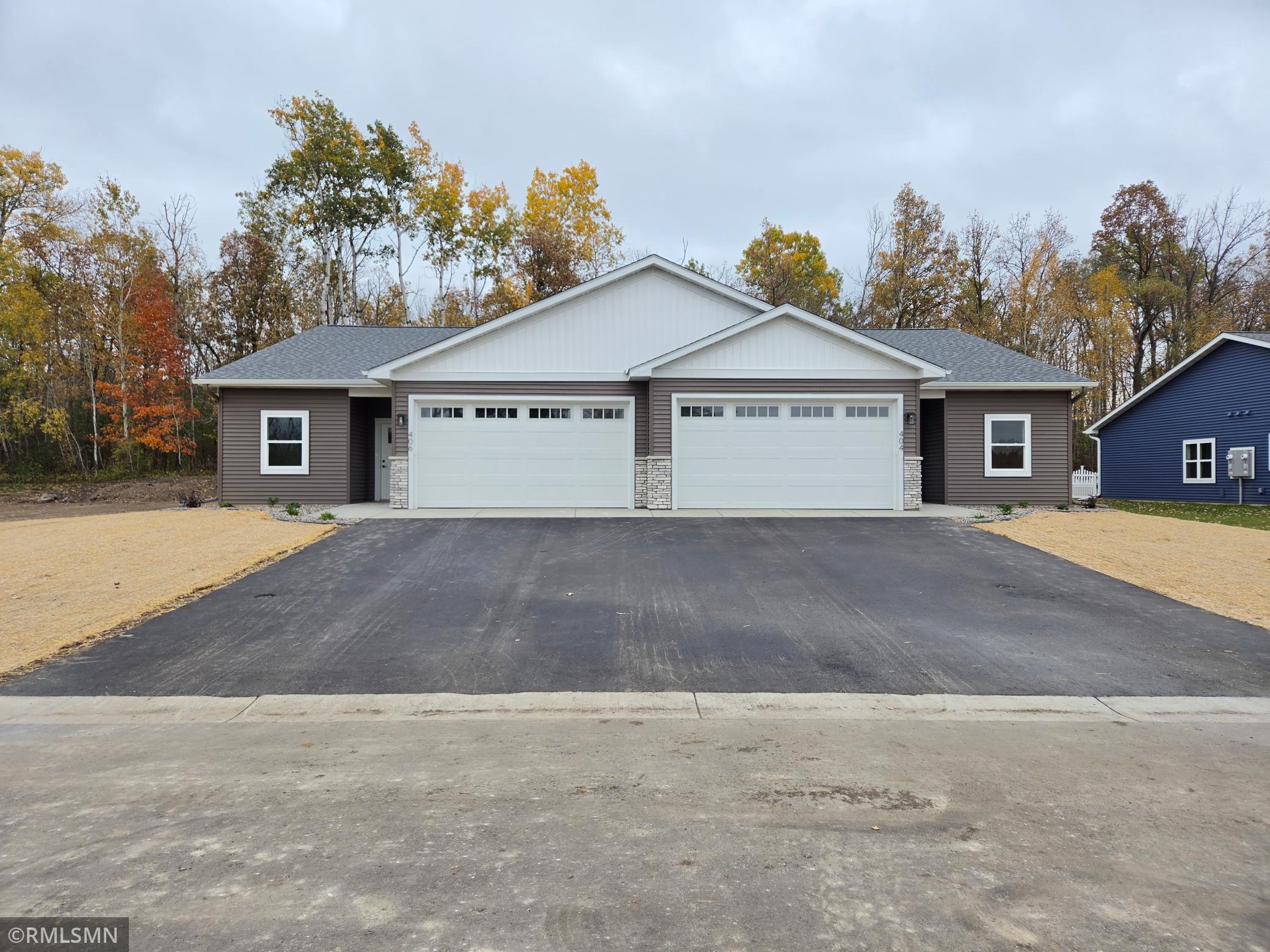 404 Norske Street Property Photo 1