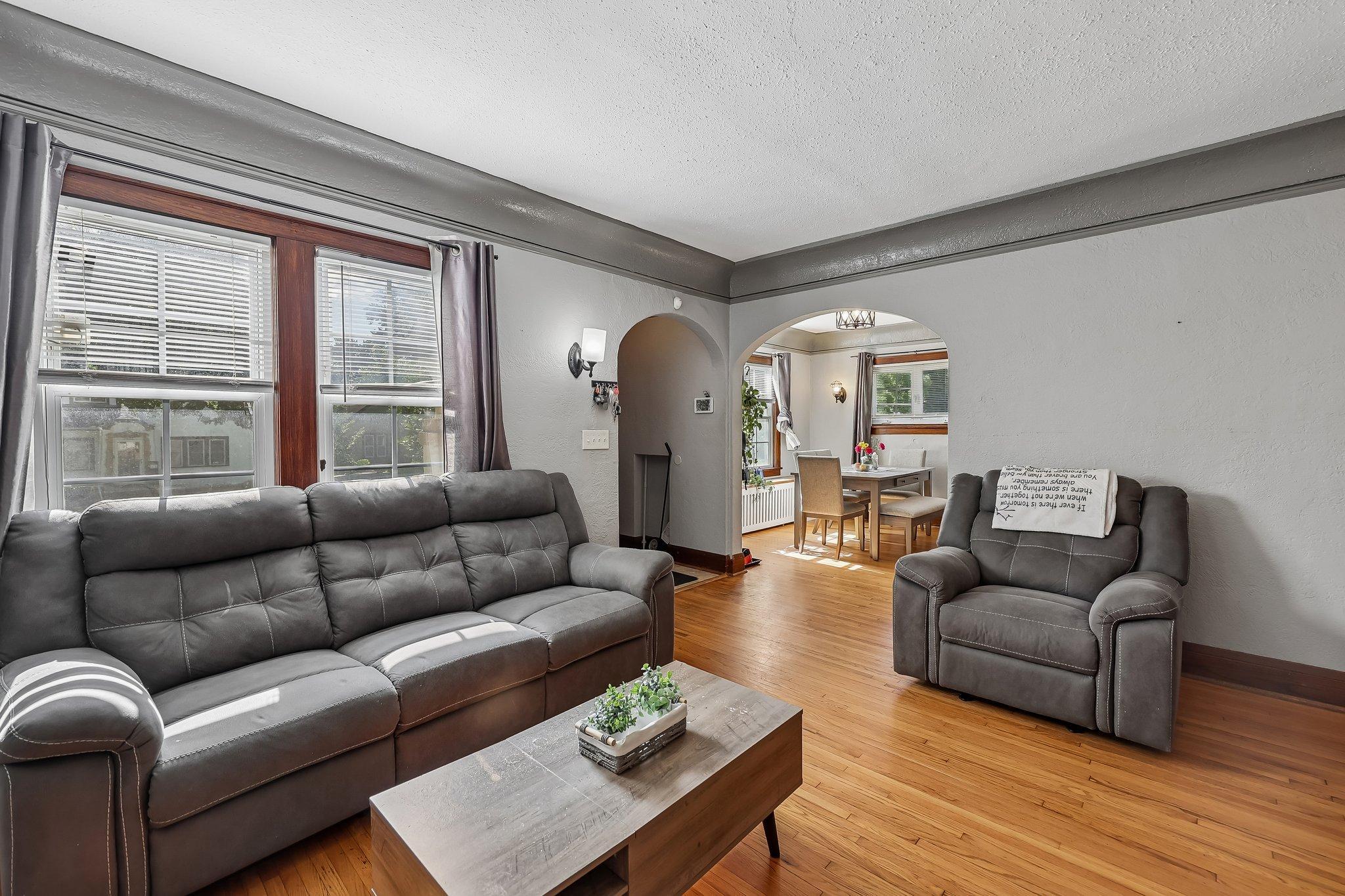 2923 Upton Avenue N Property Photo 6