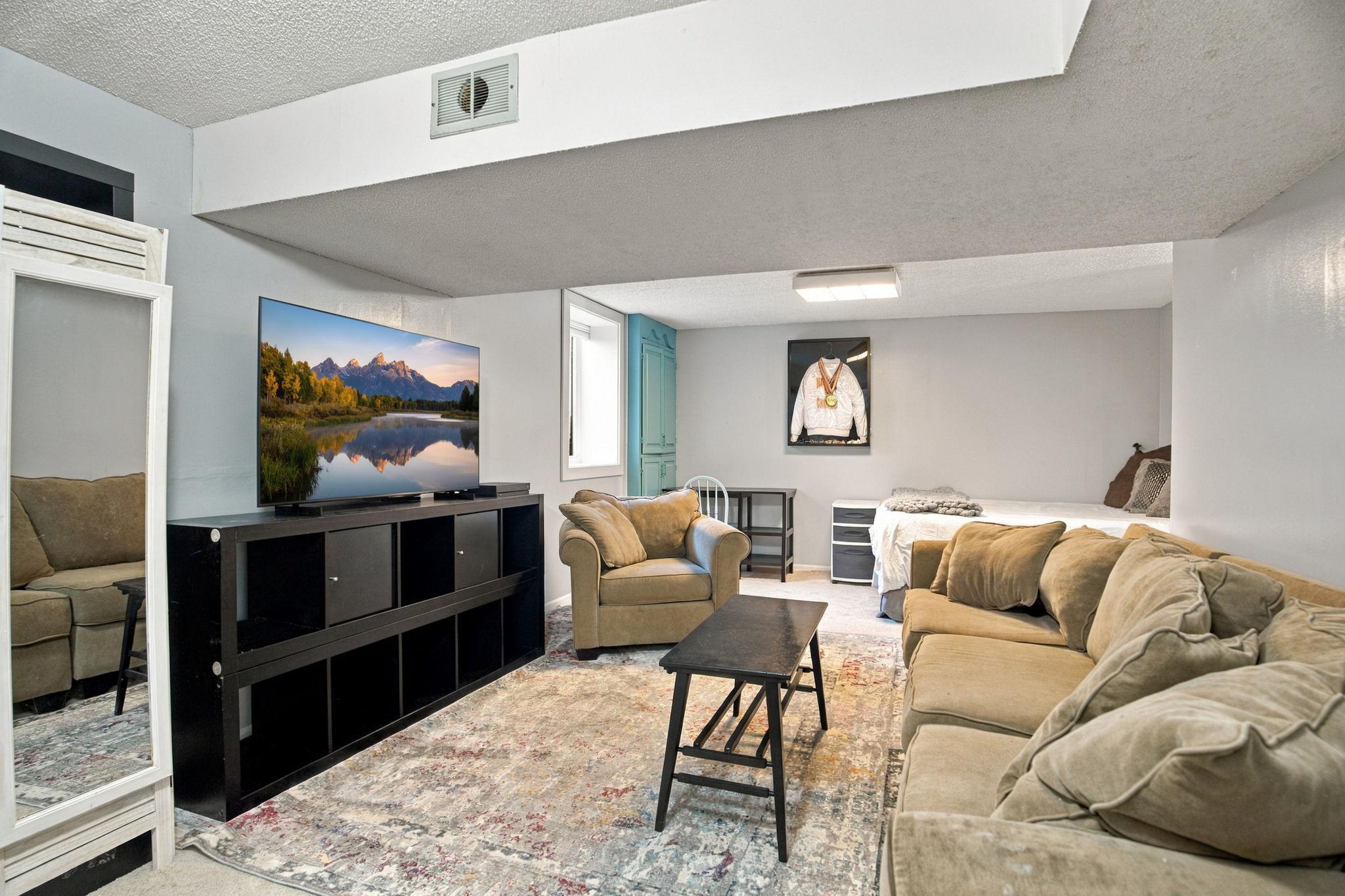 10626 Daisy Circle Property Photo 28