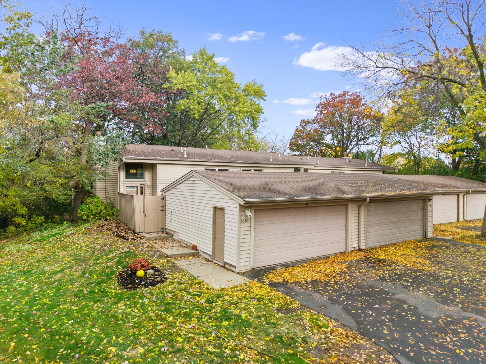 6384 Aspenwood Plaza Property Photo 1