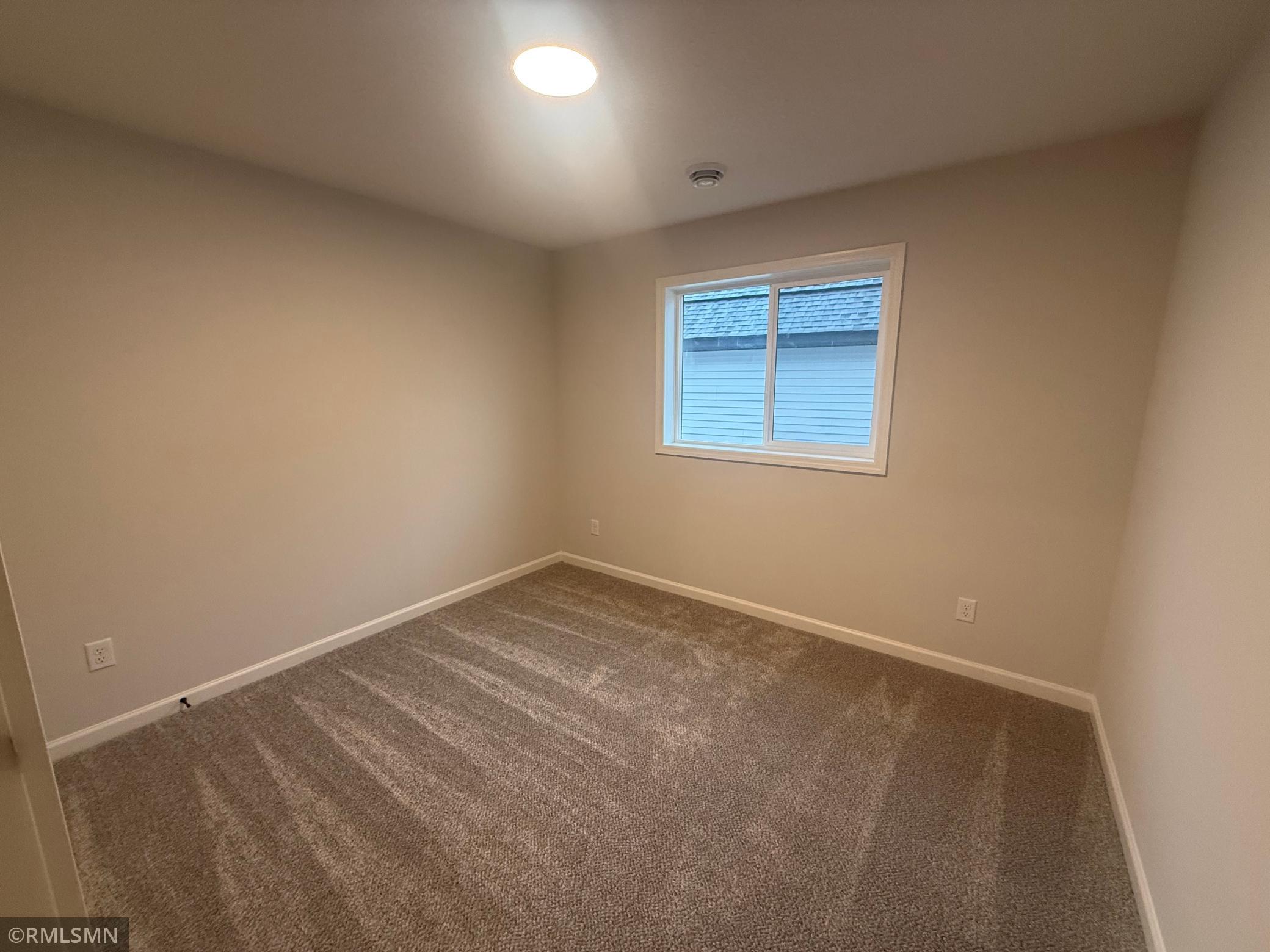 2480 Jacamar Avenue Ne Property Photo 7