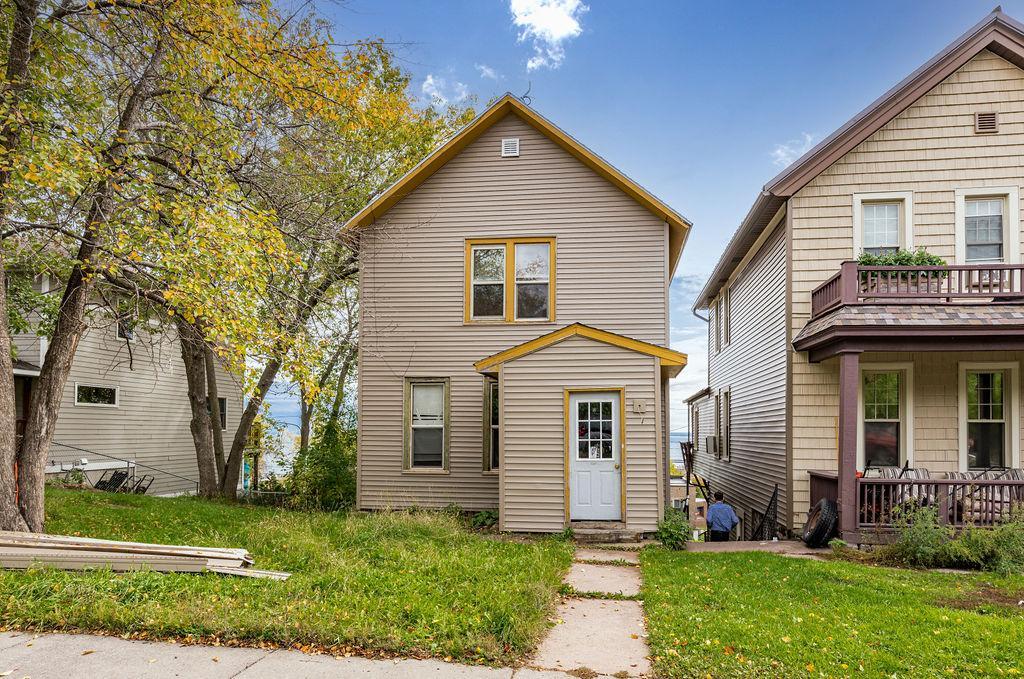 12 E 5th Street Property Photo 1